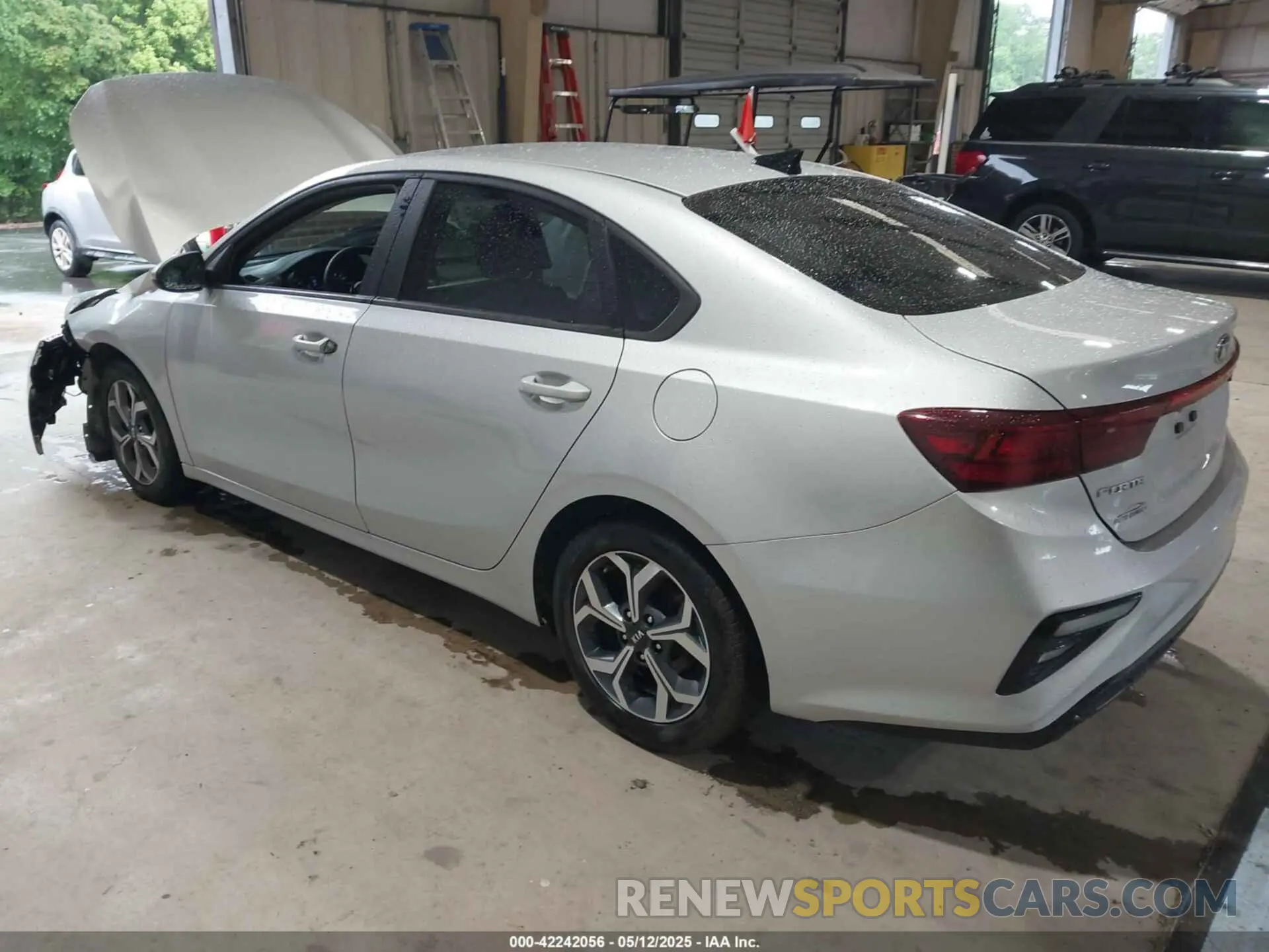 3 Photograph of a damaged car 3KPF24AD6ME326363 KIA FORTE 2021