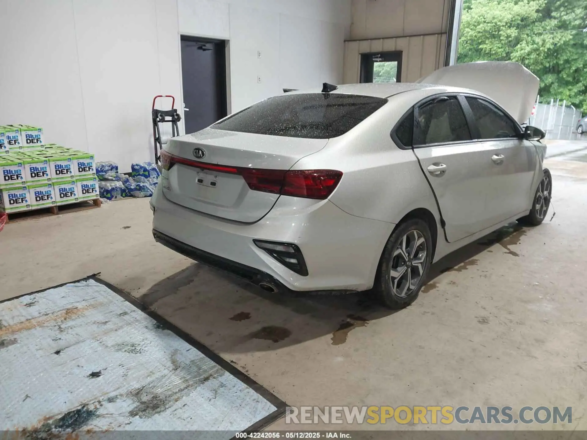 4 Photograph of a damaged car 3KPF24AD6ME326363 KIA FORTE 2021