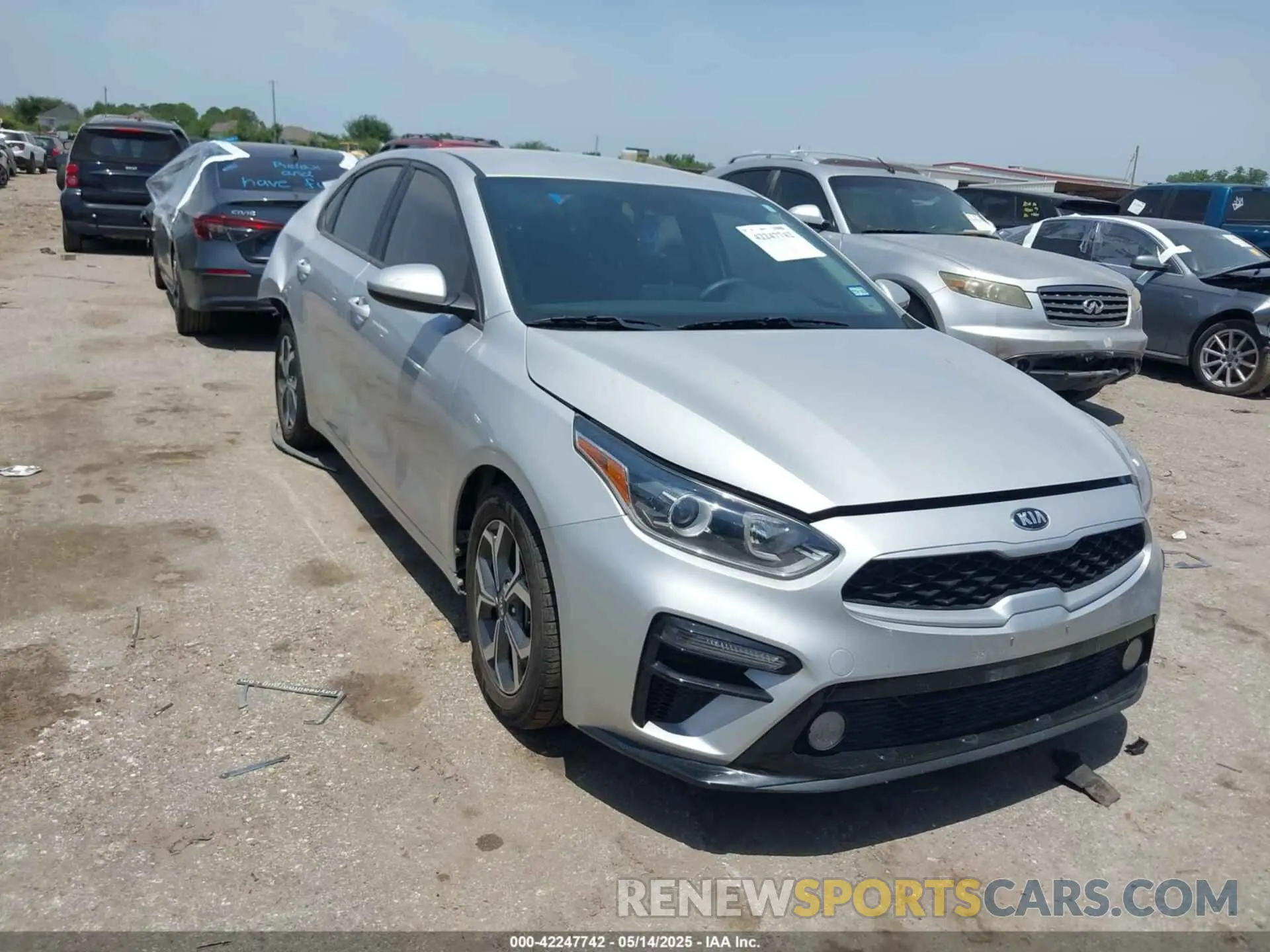 1 Photograph of a damaged car 3KPF24AD6ME333779 KIA FORTE 2021