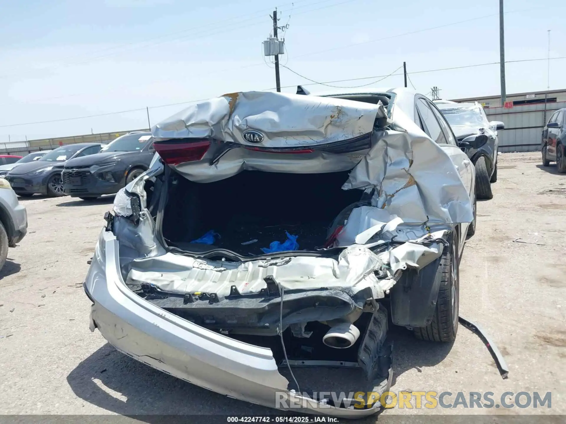 6 Photograph of a damaged car 3KPF24AD6ME333779 KIA FORTE 2021