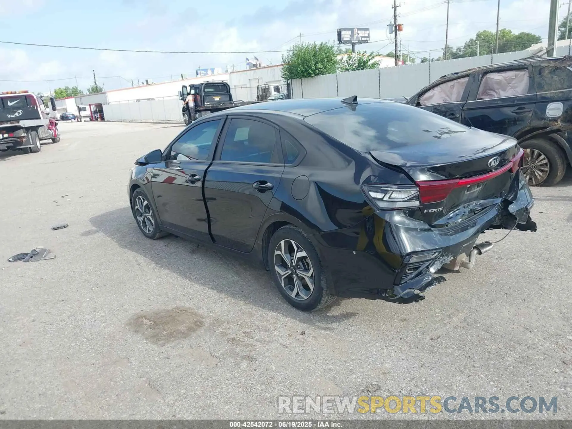 3 Photograph of a damaged car 3KPF24AD6ME345141 KIA FORTE 2021