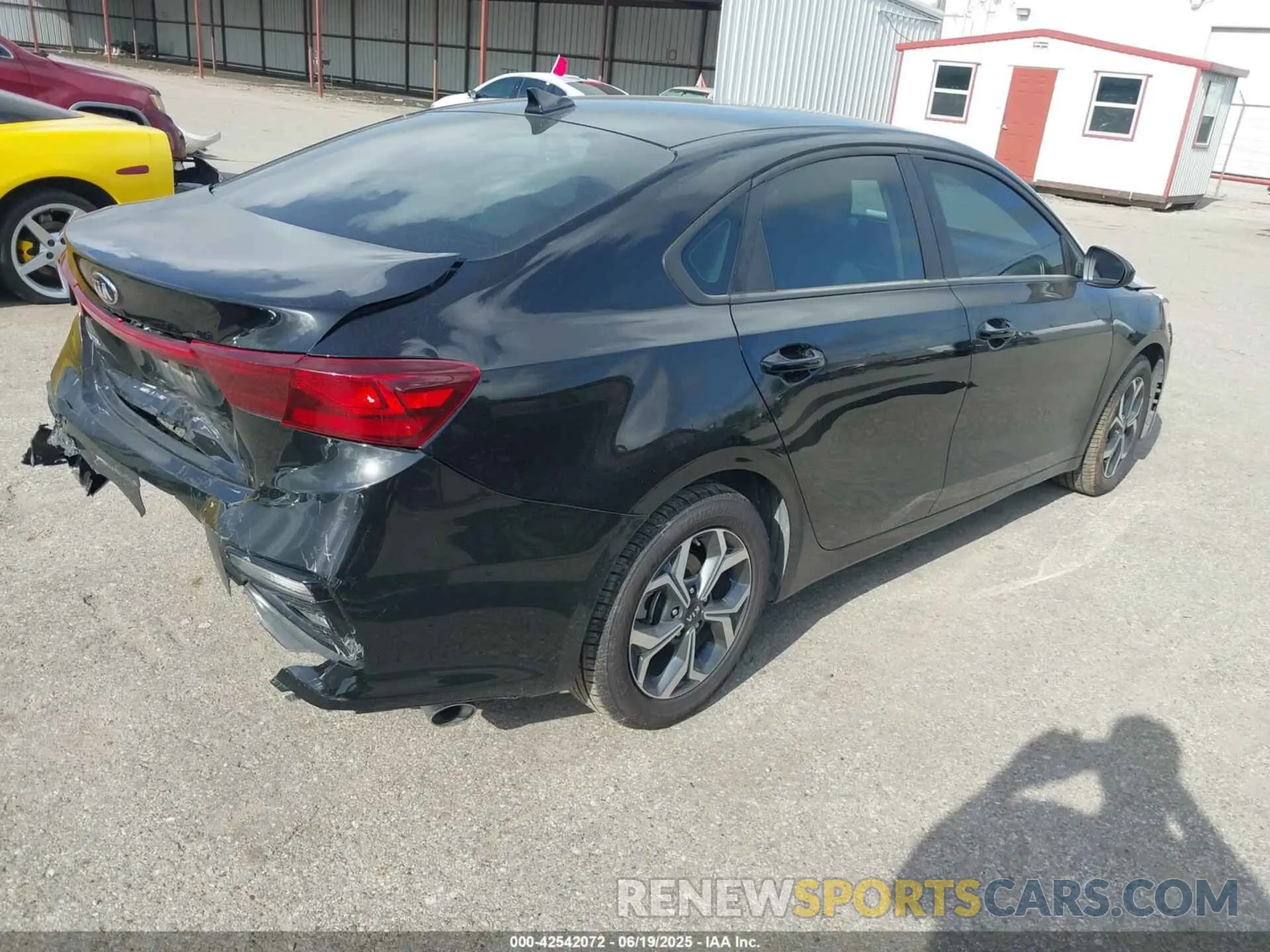 4 Photograph of a damaged car 3KPF24AD6ME345141 KIA FORTE 2021