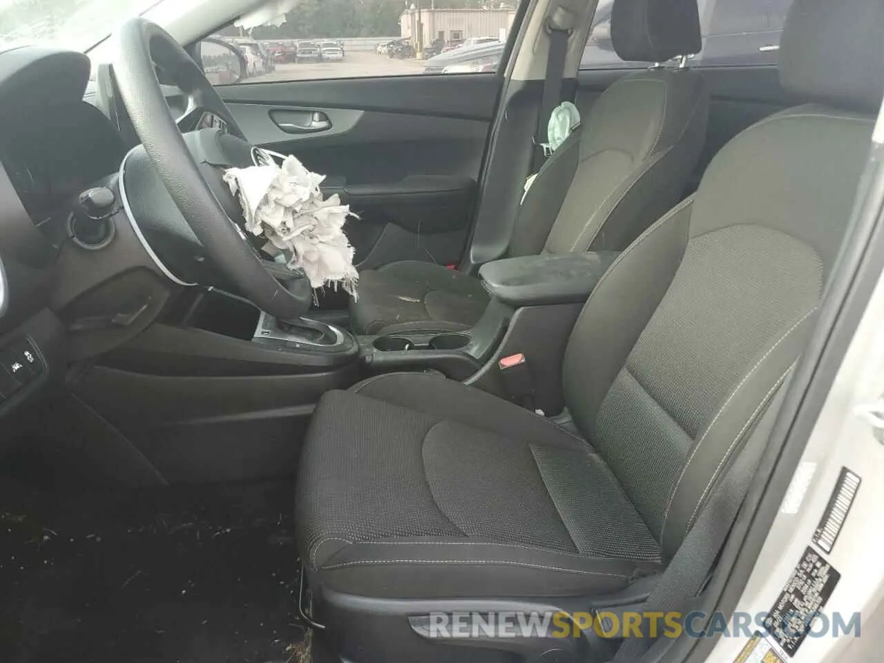 7 Photograph of a damaged car 3KPF24AD6ME346709 KIA FORTE 2021