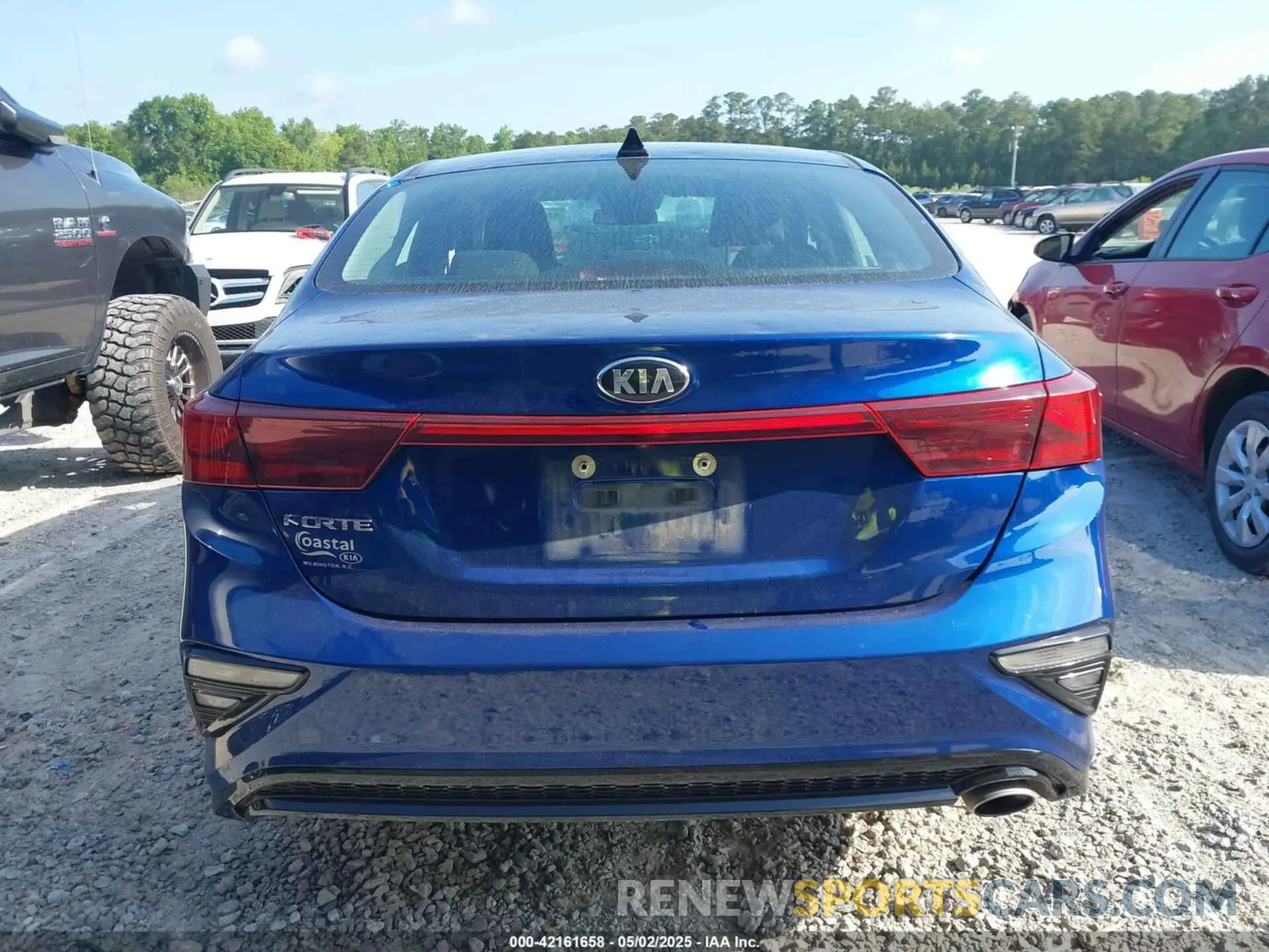 16 Photograph of a damaged car 3KPF24AD6ME359587 KIA FORTE 2021