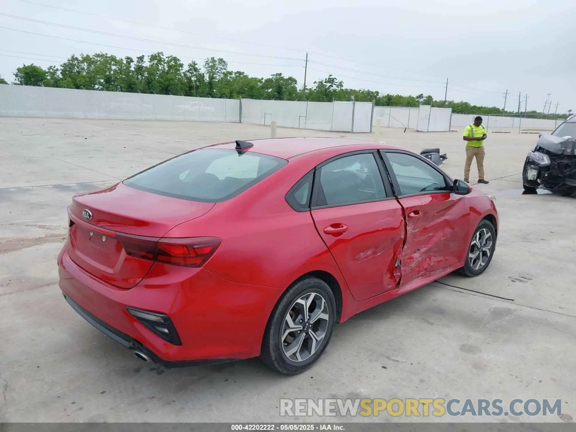 4 Photograph of a damaged car 3KPF24AD6ME361887 KIA FORTE 2021