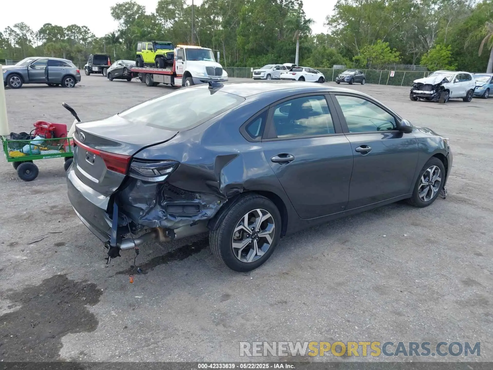4 Photograph of a damaged car 3KPF24AD6ME371772 KIA FORTE 2021