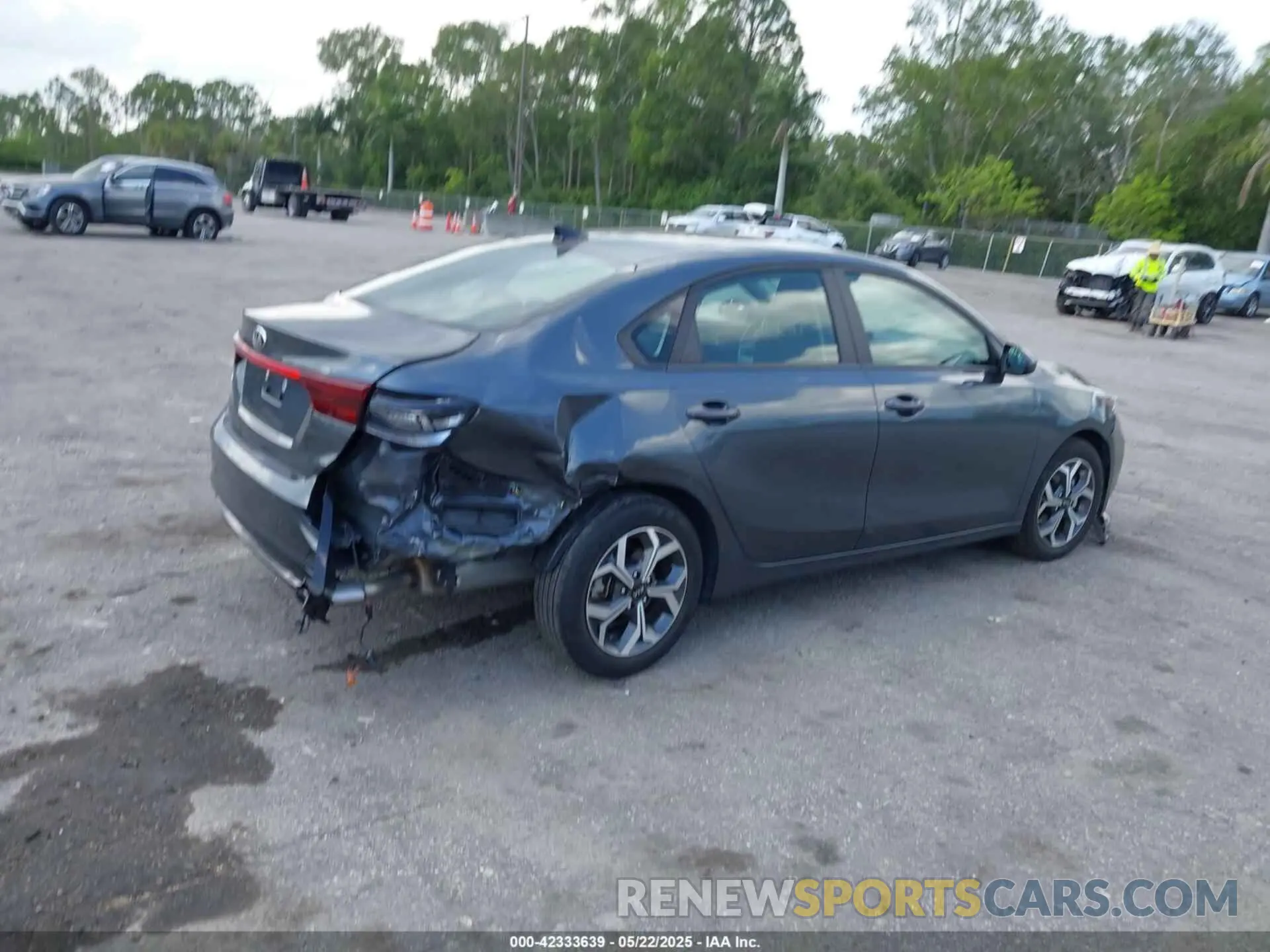 6 Photograph of a damaged car 3KPF24AD6ME371772 KIA FORTE 2021