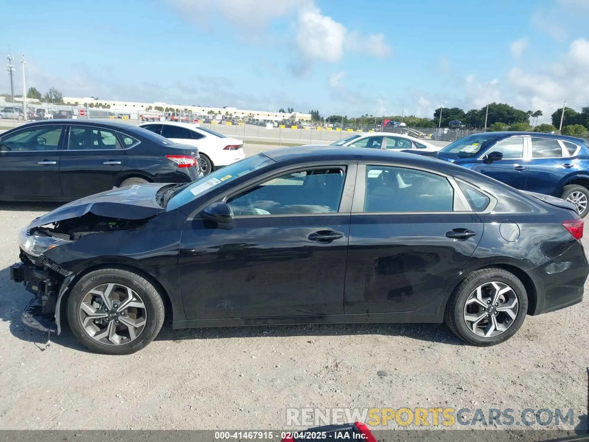 15 Photograph of a damaged car 3KPF24AD6ME390032 KIA FORTE 2021