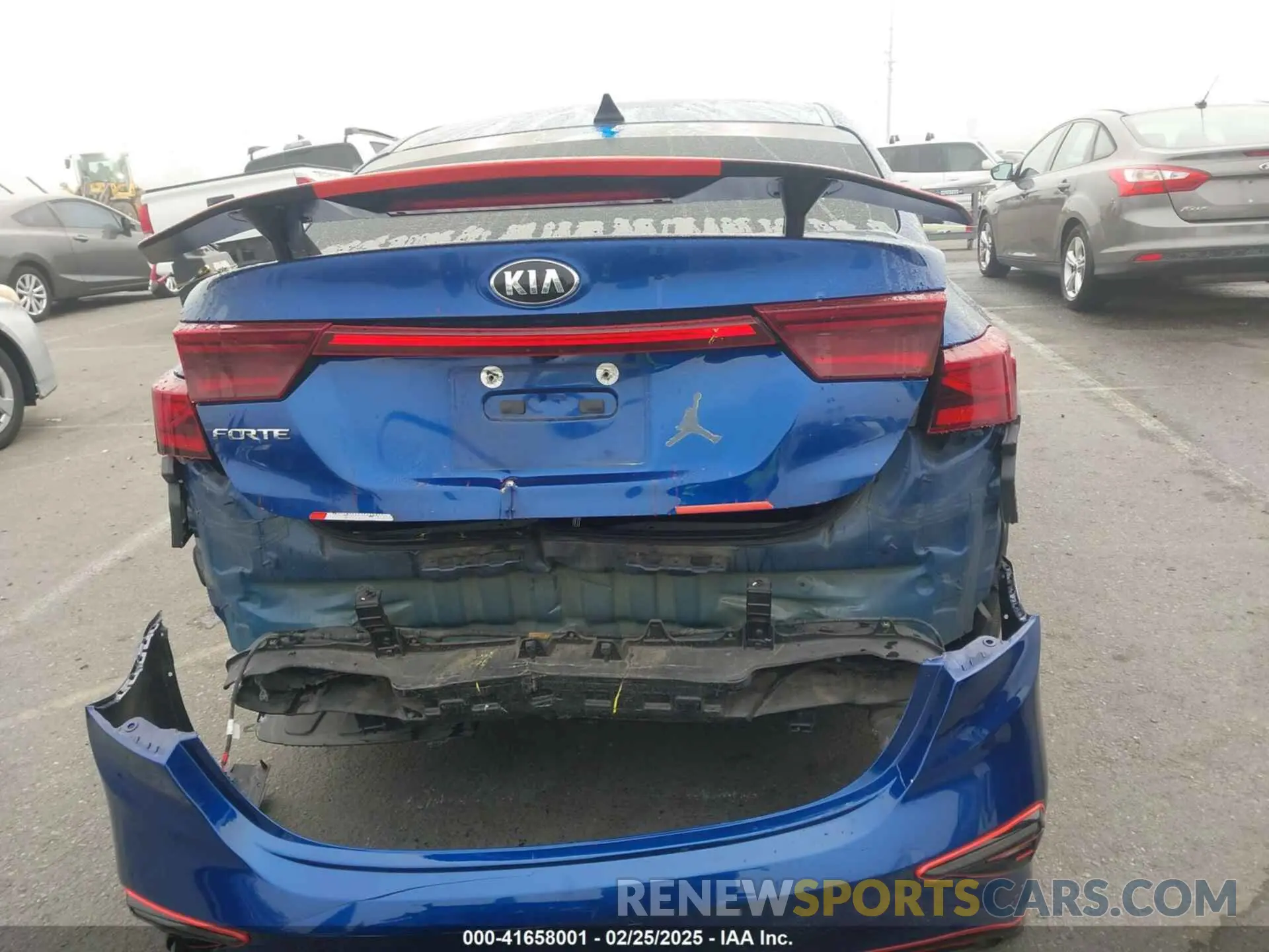 17 Photograph of a damaged car 3KPF24AD7ME268764 KIA FORTE 2021