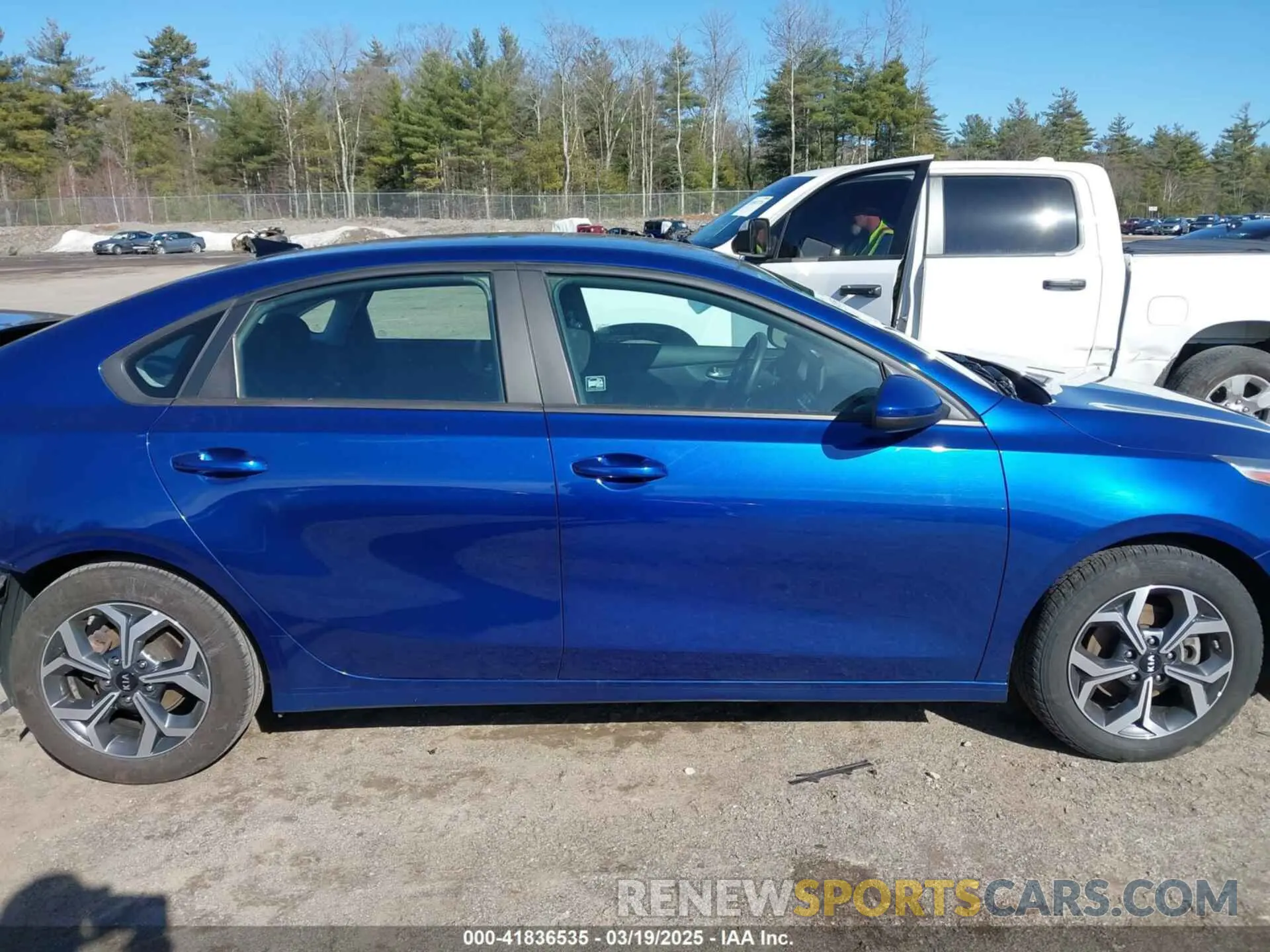 14 Photograph of a damaged car 3KPF24AD7ME284348 KIA FORTE 2021