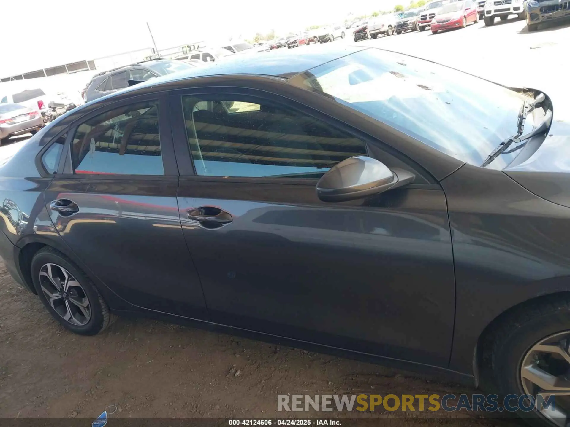 12 Photograph of a damaged car 3KPF24AD7ME294409 KIA FORTE 2021