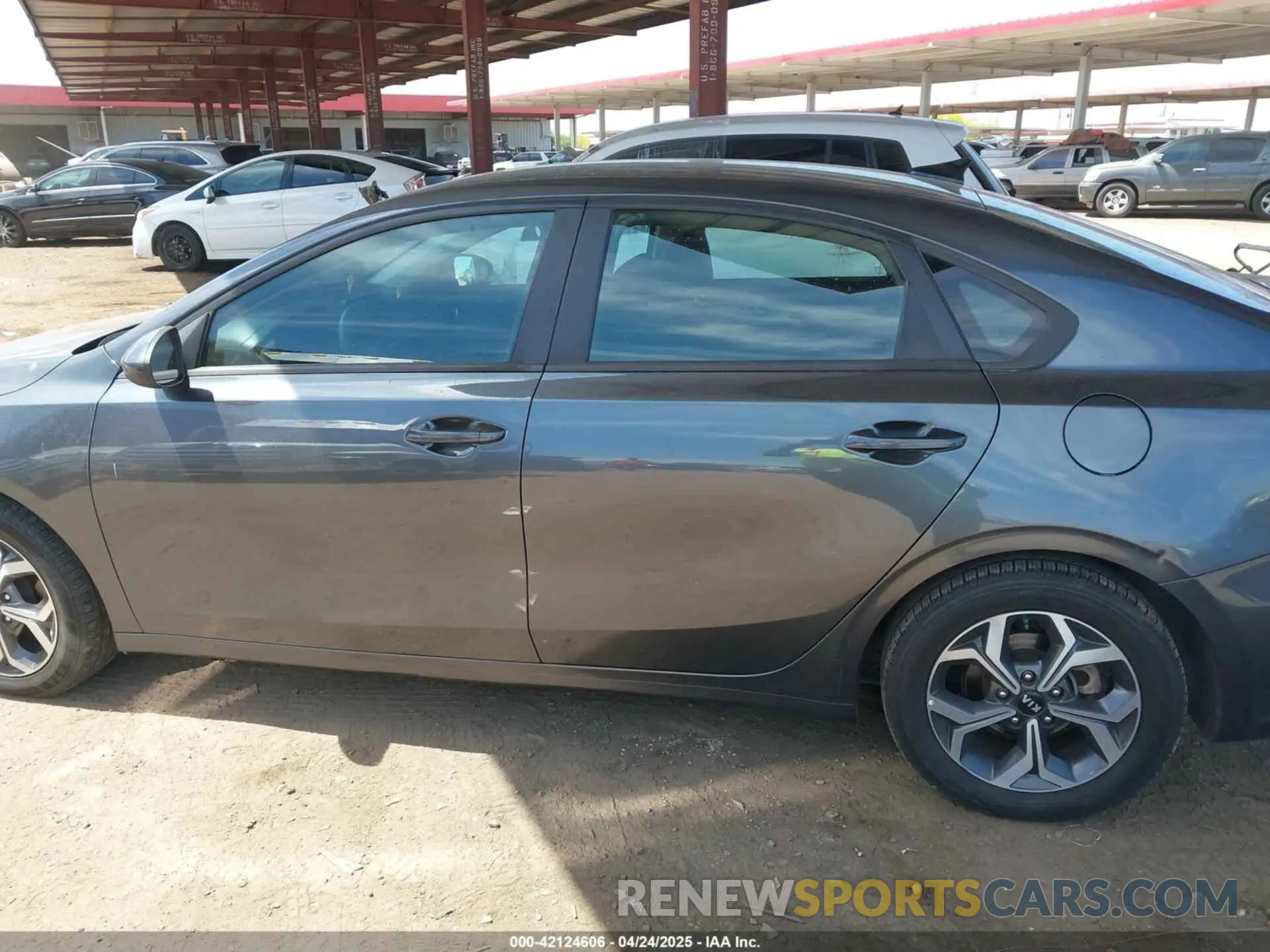 13 Photograph of a damaged car 3KPF24AD7ME294409 KIA FORTE 2021