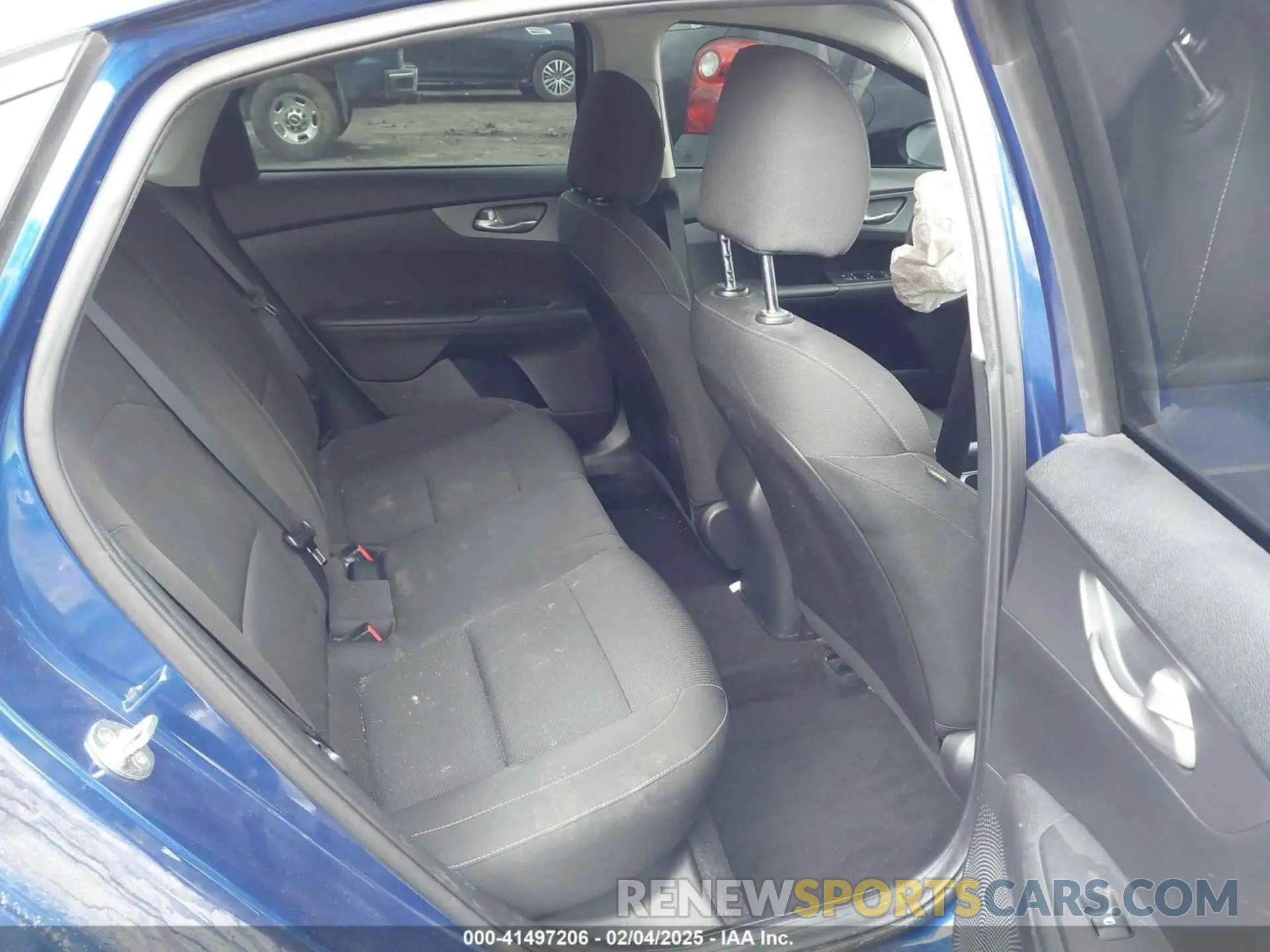8 Photograph of a damaged car 3KPF24AD7ME300077 KIA FORTE 2021