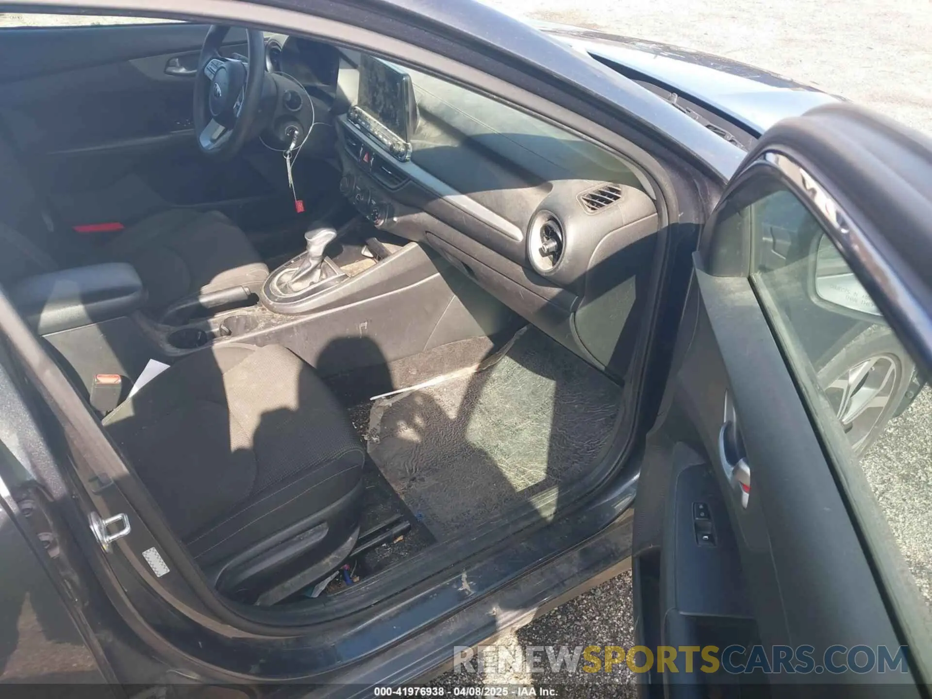 5 Photograph of a damaged car 3KPF24AD7ME329787 KIA FORTE 2021