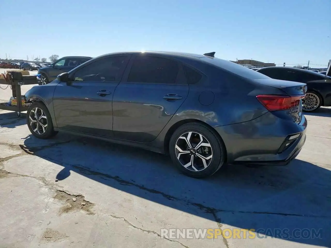 2 Photograph of a damaged car 3KPF24AD7ME337937 KIA FORTE 2021