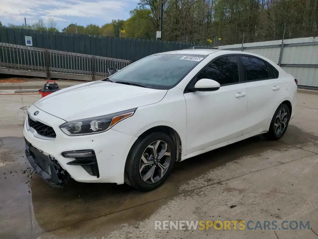 1 Photograph of a damaged car 3KPF24AD7ME346895 KIA FORTE 2021