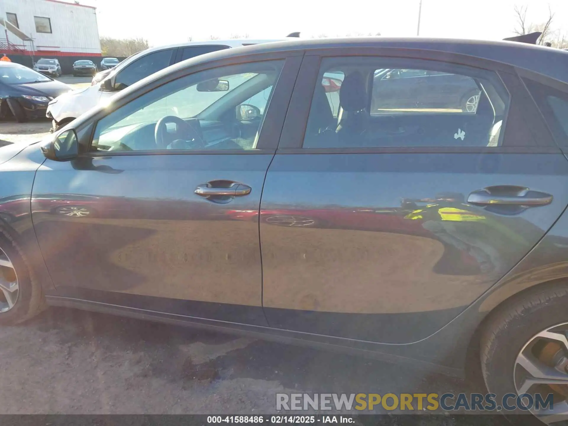 14 Photograph of a damaged car 3KPF24AD7ME348243 KIA FORTE 2021