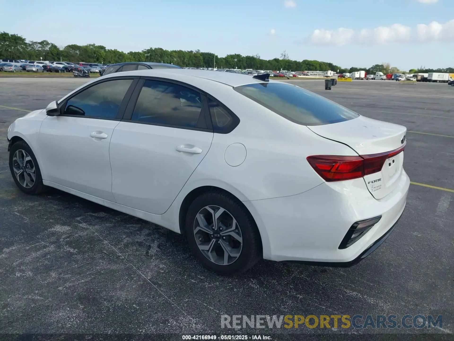 3 Photograph of a damaged car 3KPF24AD7ME349327 KIA FORTE 2021