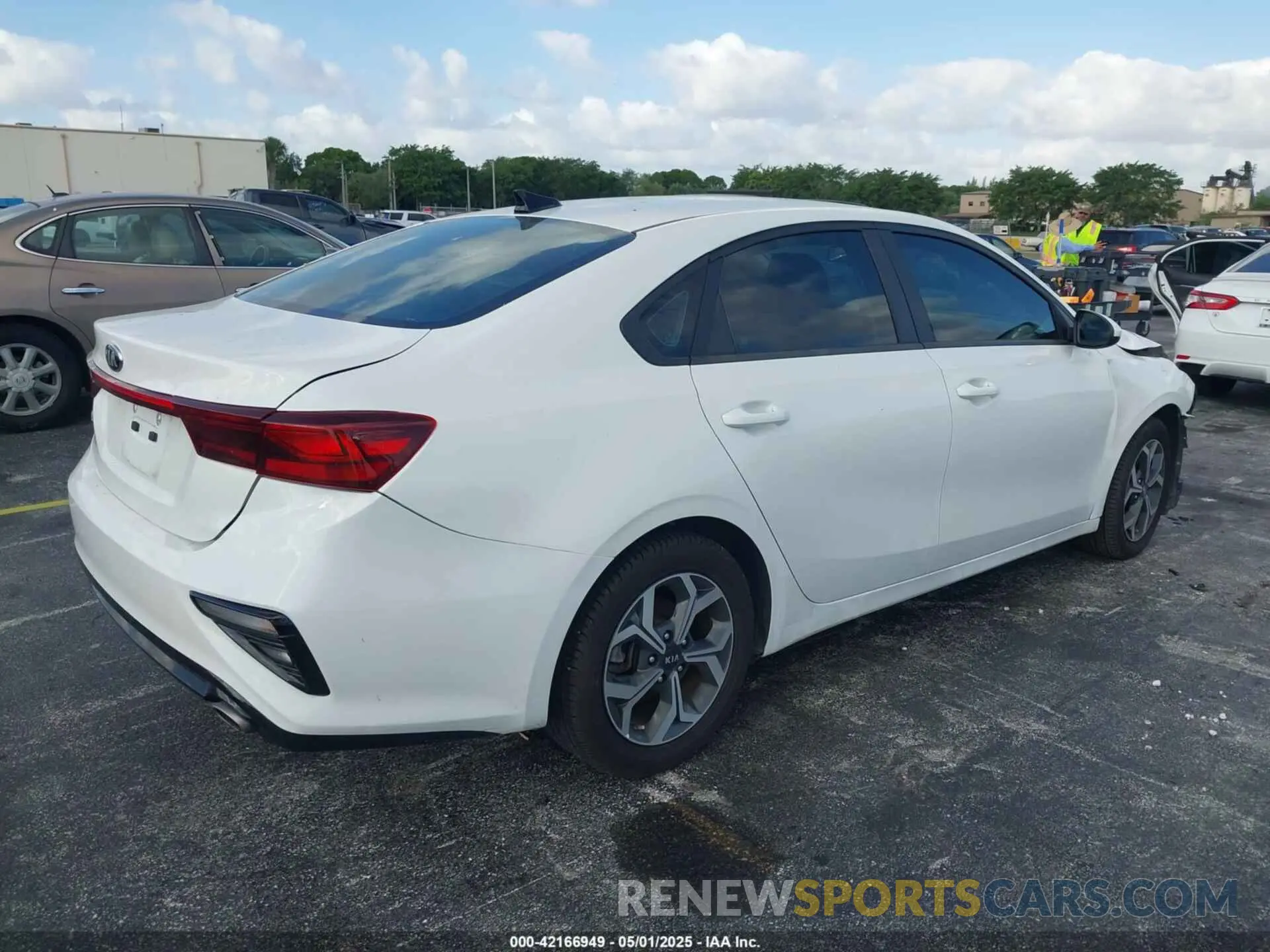 4 Photograph of a damaged car 3KPF24AD7ME349327 KIA FORTE 2021