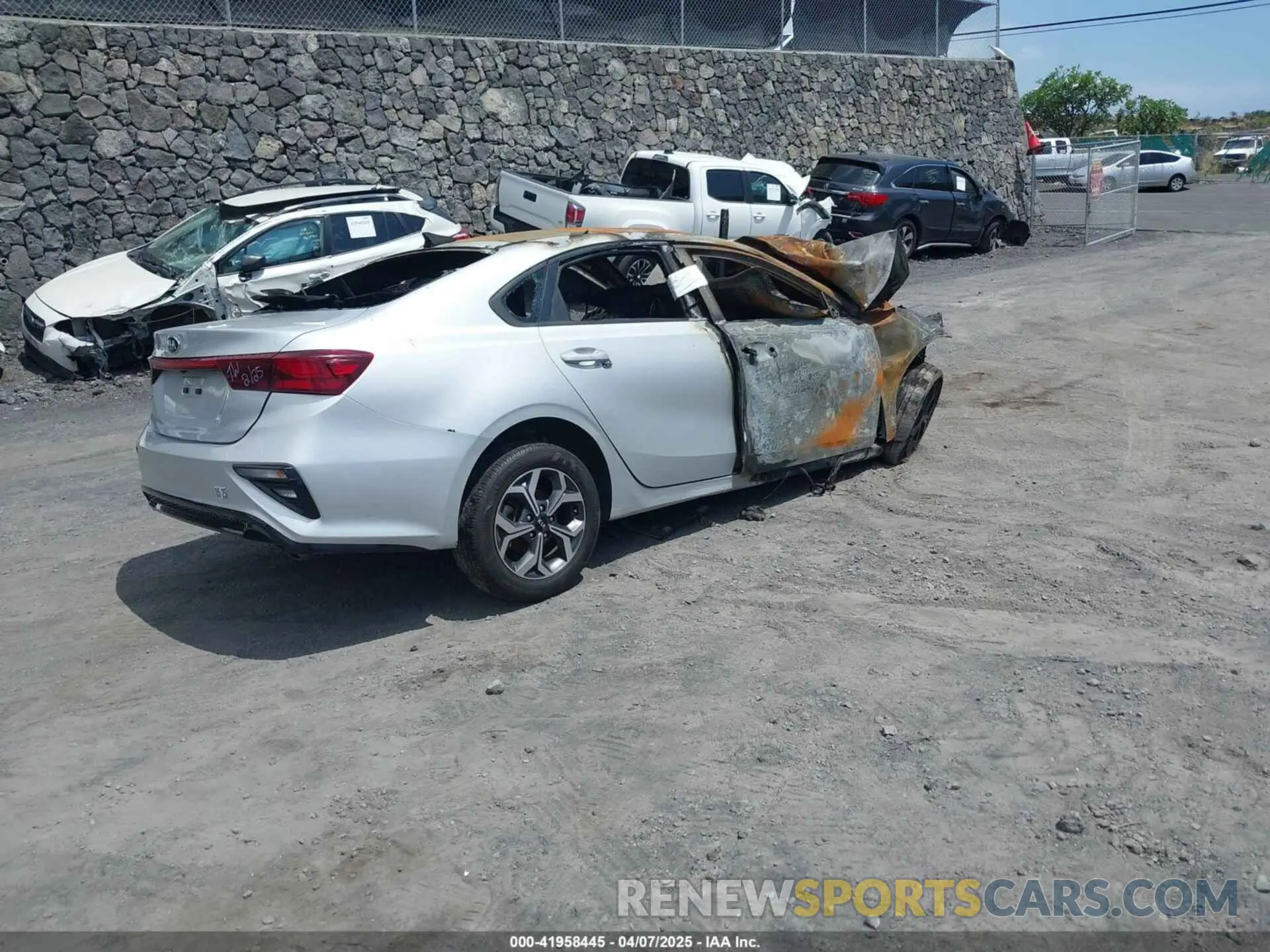 4 Photograph of a damaged car 3KPF24AD7ME350347 KIA FORTE 2021
