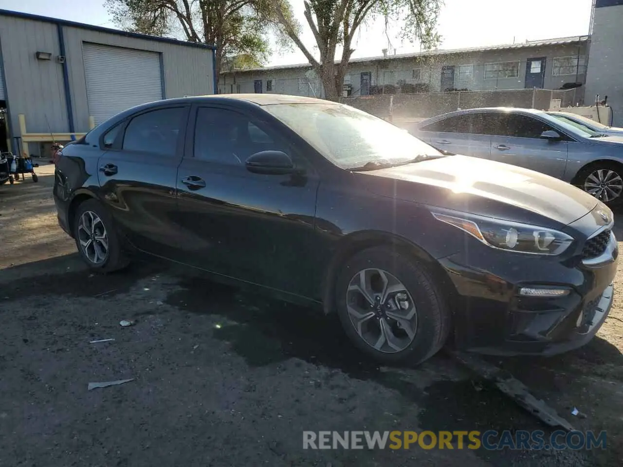 4 Photograph of a damaged car 3KPF24AD7ME373627 KIA FORTE 2021