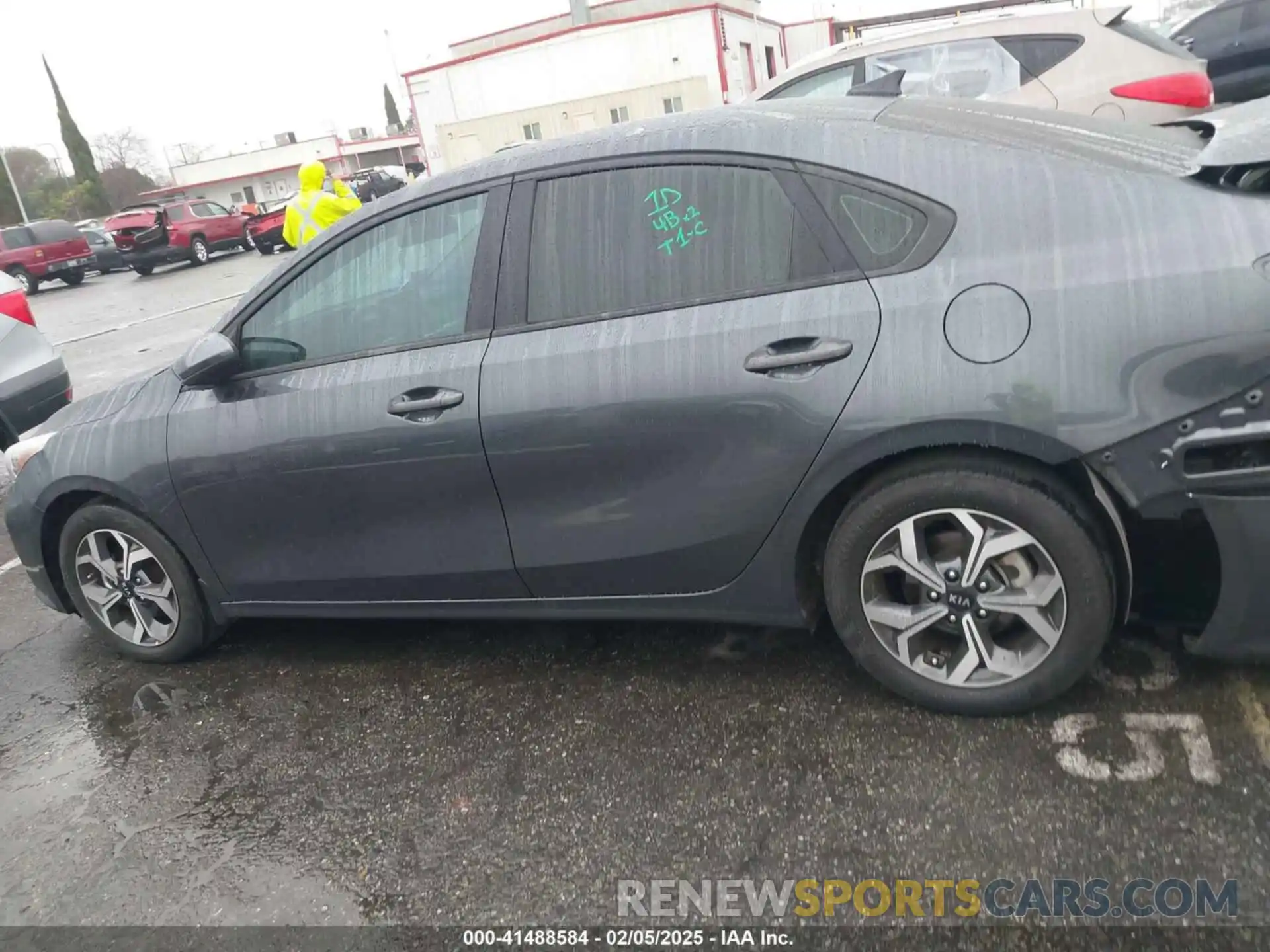 15 Photograph of a damaged car 3KPF24AD7ME376432 KIA FORTE 2021