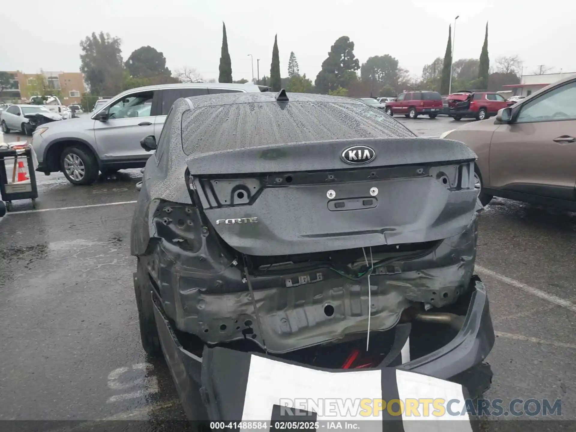 6 Photograph of a damaged car 3KPF24AD7ME376432 KIA FORTE 2021