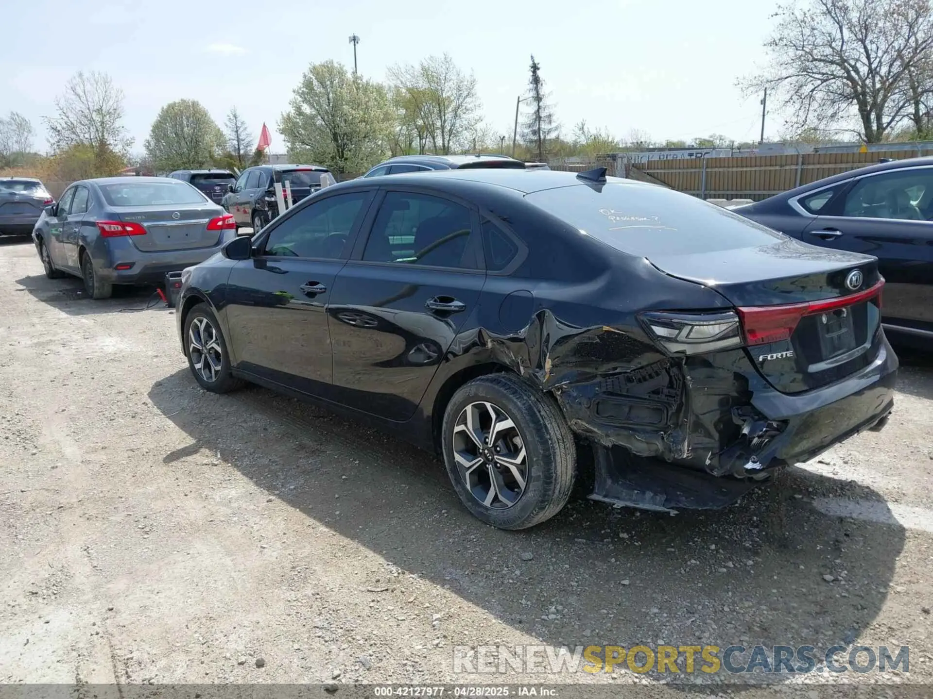 3 Photograph of a damaged car 3KPF24AD7ME393313 KIA FORTE 2021