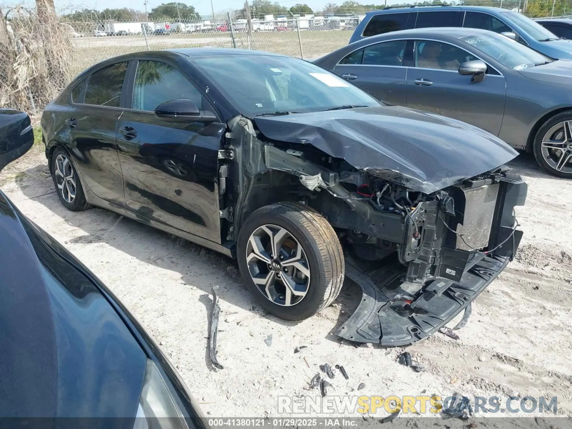 1 Photograph of a damaged car 3KPF24AD7ME394915 KIA FORTE 2021