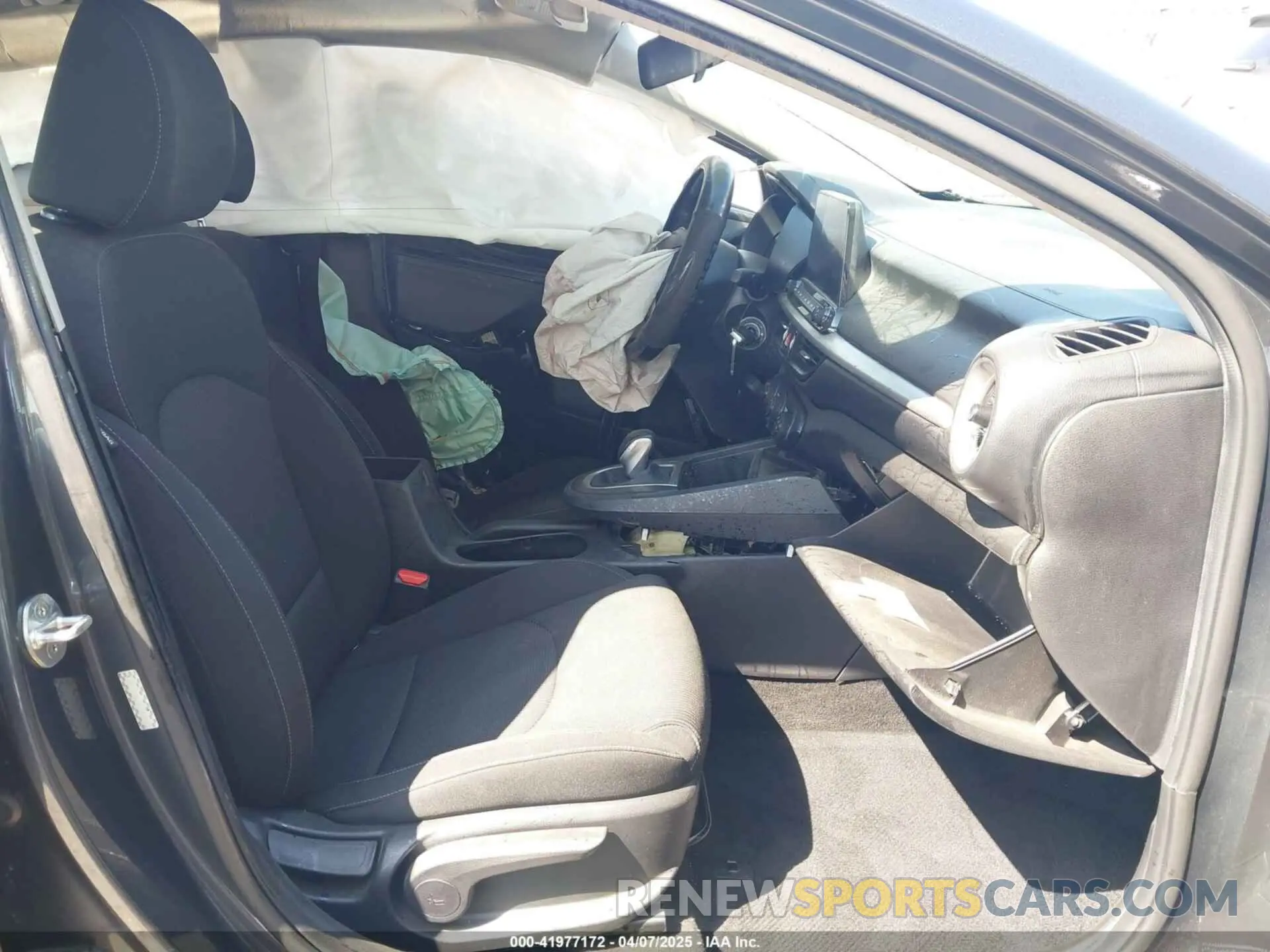 5 Photograph of a damaged car 3KPF24AD7ME406545 KIA FORTE 2021
