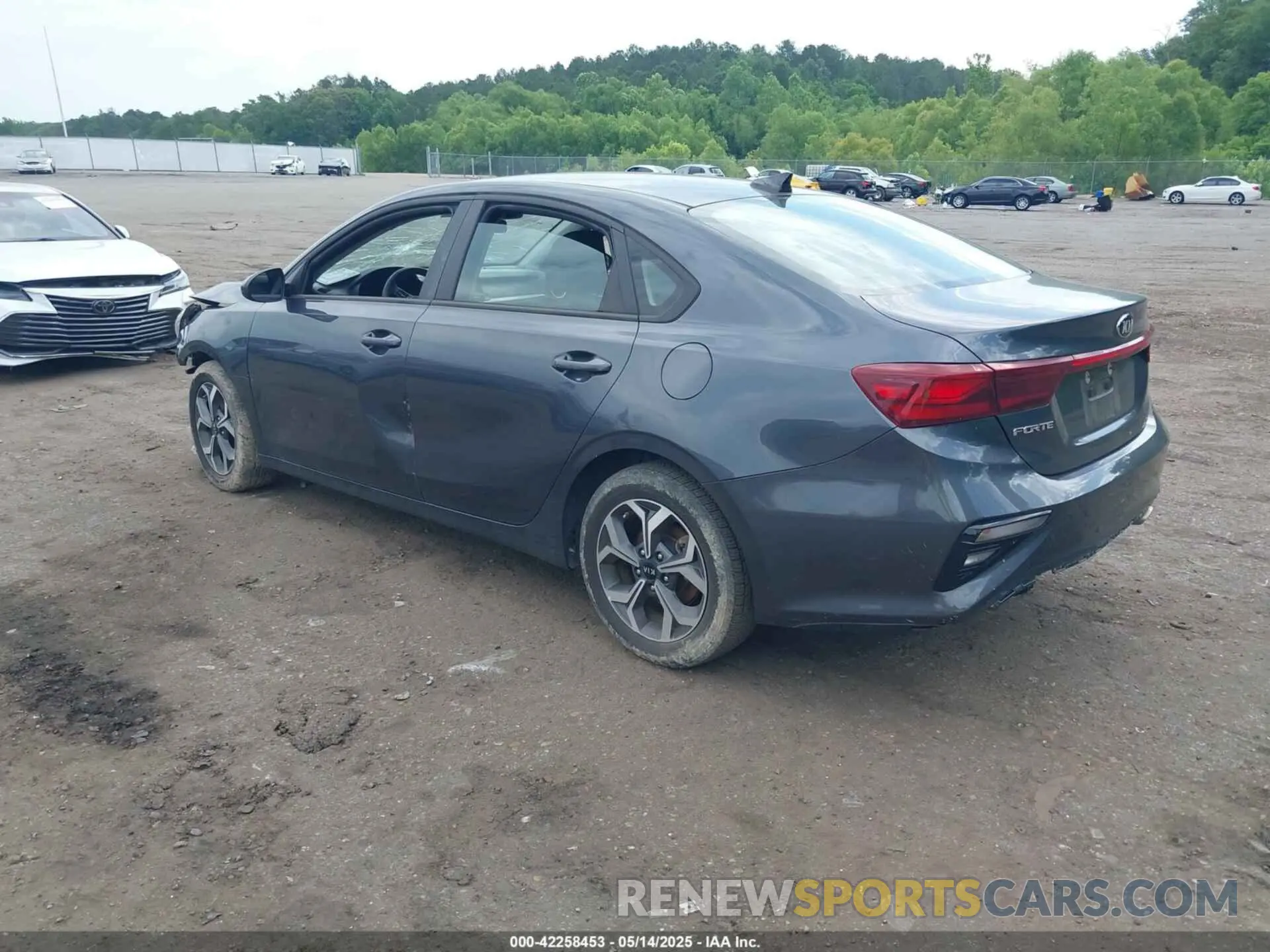 3 Photograph of a damaged car 3KPF24AD8ME266540 KIA FORTE 2021