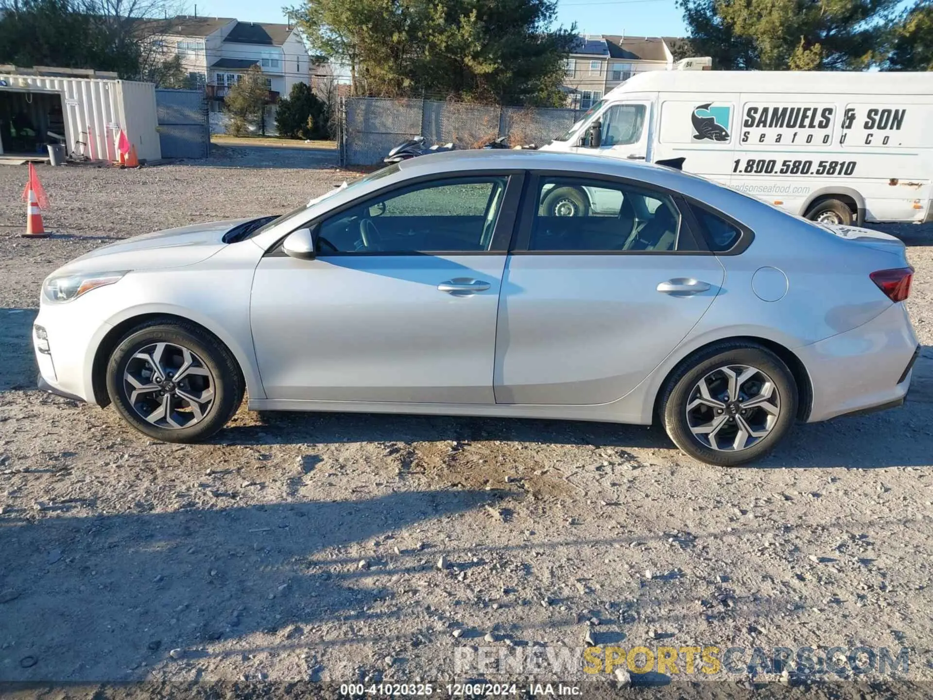 14 Photograph of a damaged car 3KPF24AD8ME268532 KIA FORTE 2021