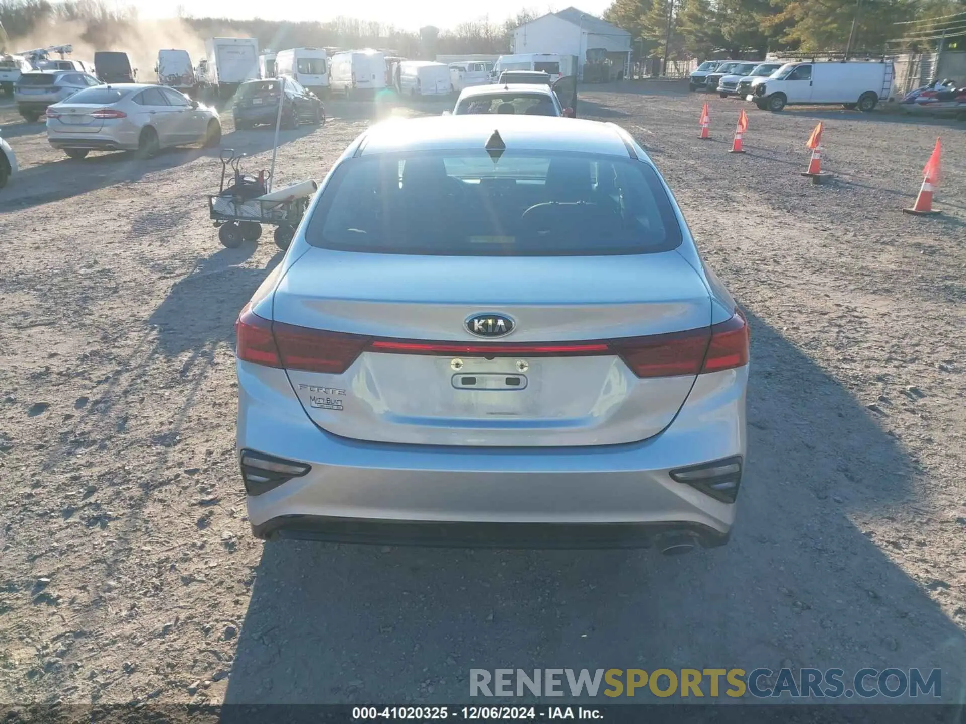 16 Photograph of a damaged car 3KPF24AD8ME268532 KIA FORTE 2021