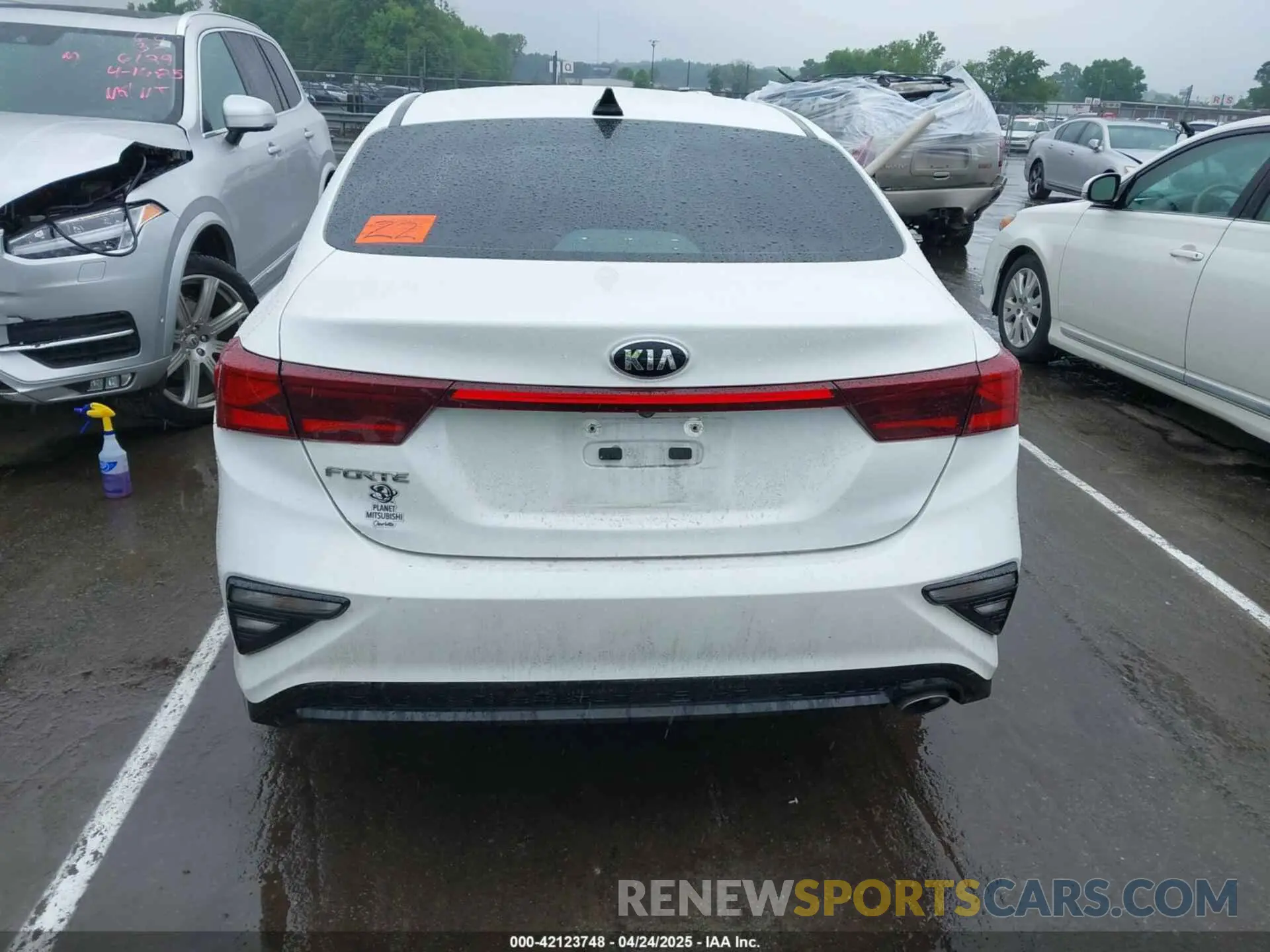 16 Photograph of a damaged car 3KPF24AD8ME276839 KIA FORTE 2021