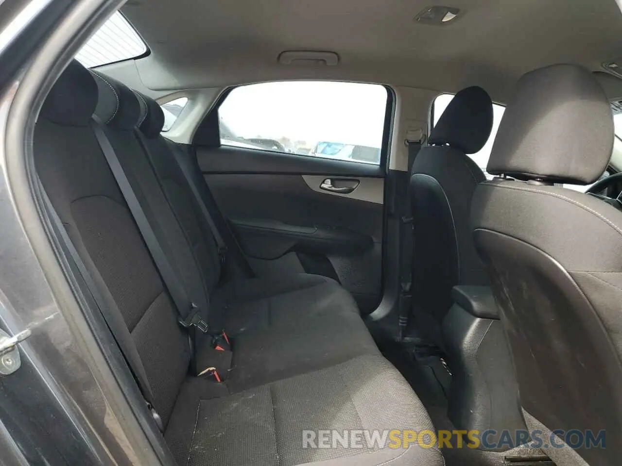 10 Photograph of a damaged car 3KPF24AD8ME289218 KIA FORTE 2021