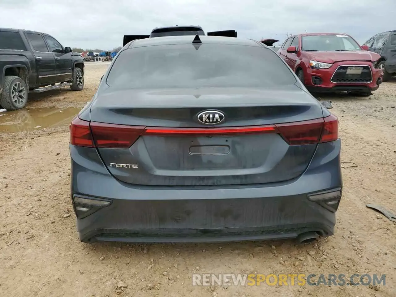 6 Photograph of a damaged car 3KPF24AD8ME289218 KIA FORTE 2021