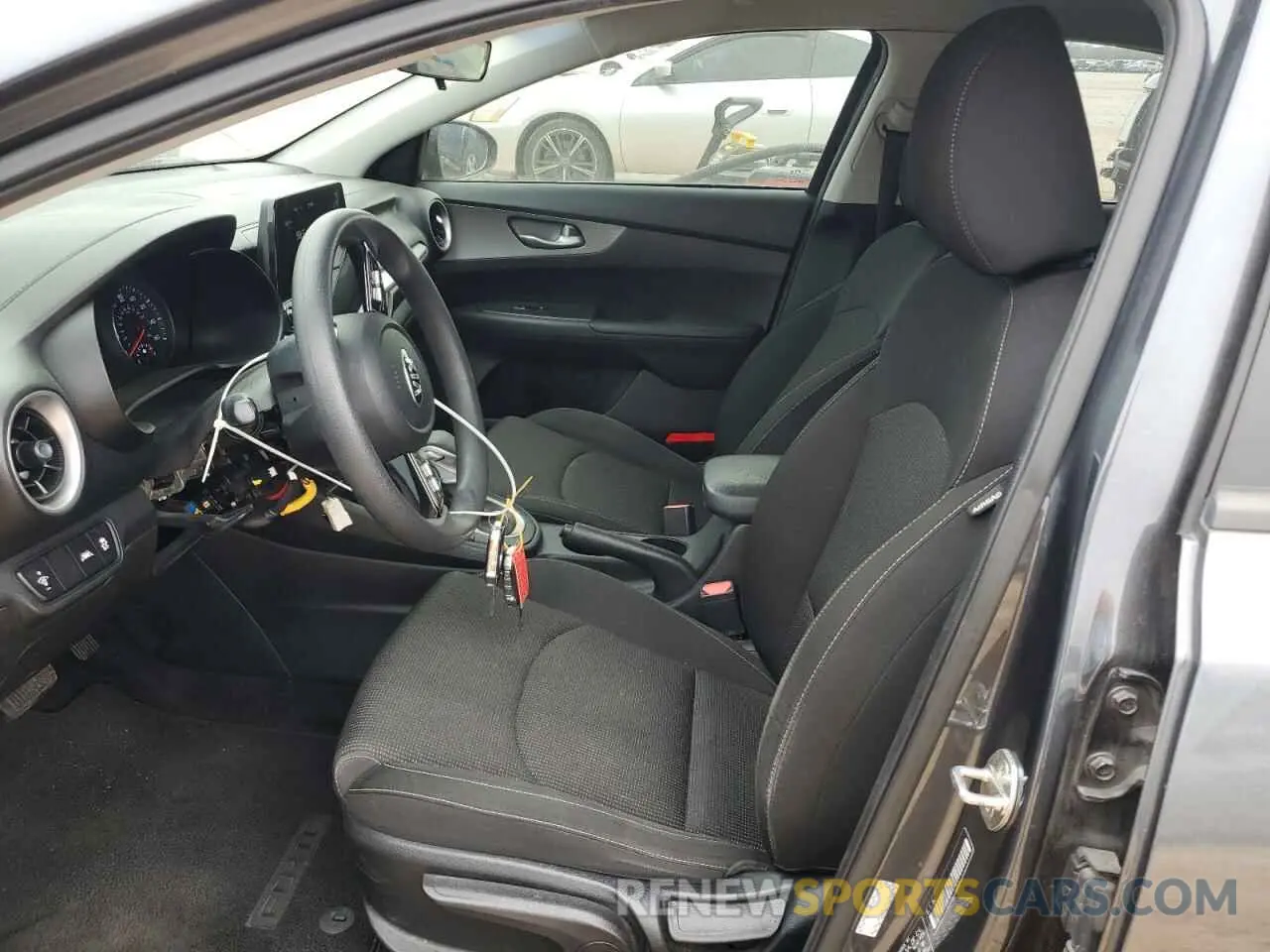 7 Photograph of a damaged car 3KPF24AD8ME289218 KIA FORTE 2021