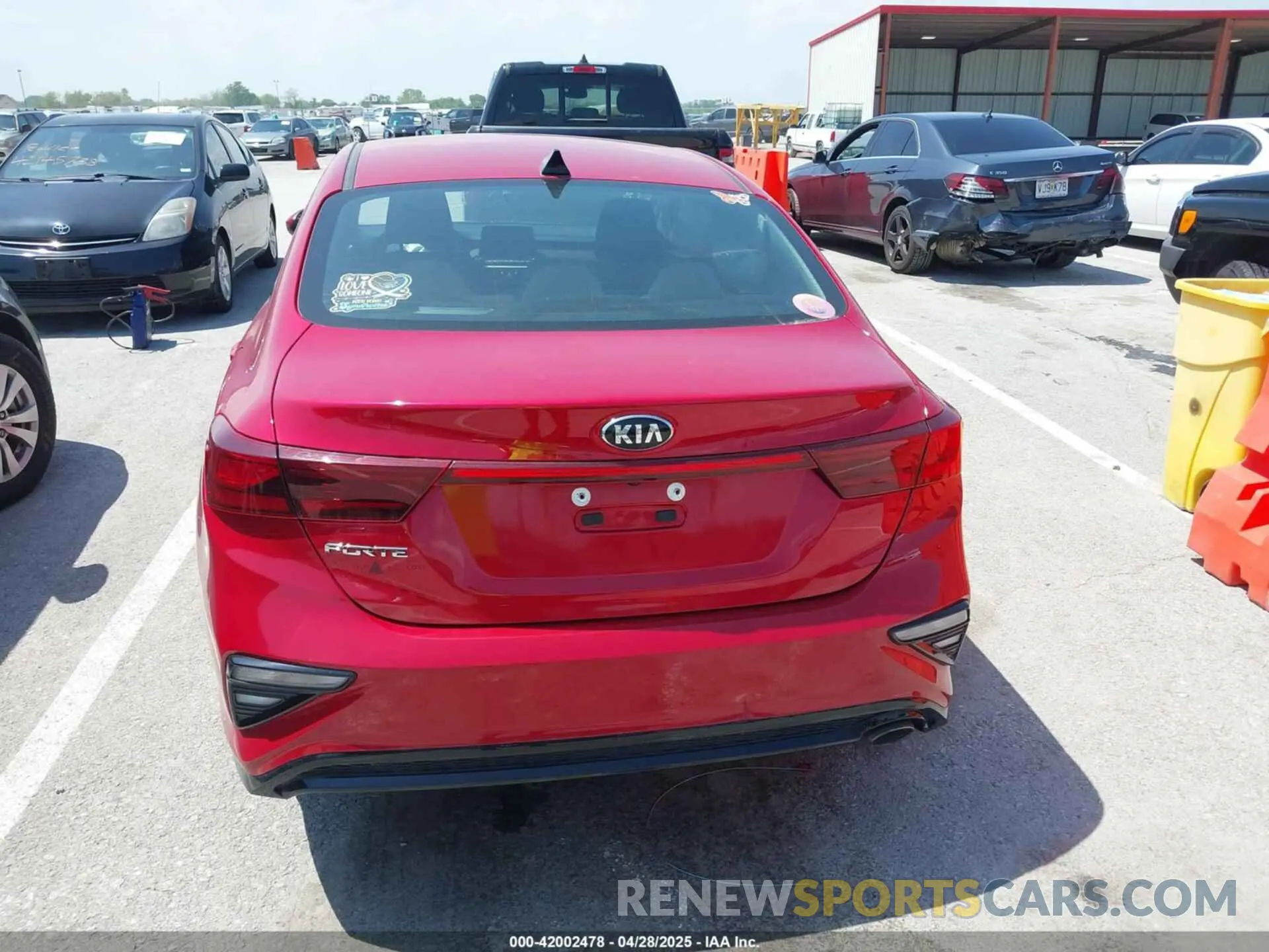 16 Photograph of a damaged car 3KPF24AD8ME324601 KIA FORTE 2021