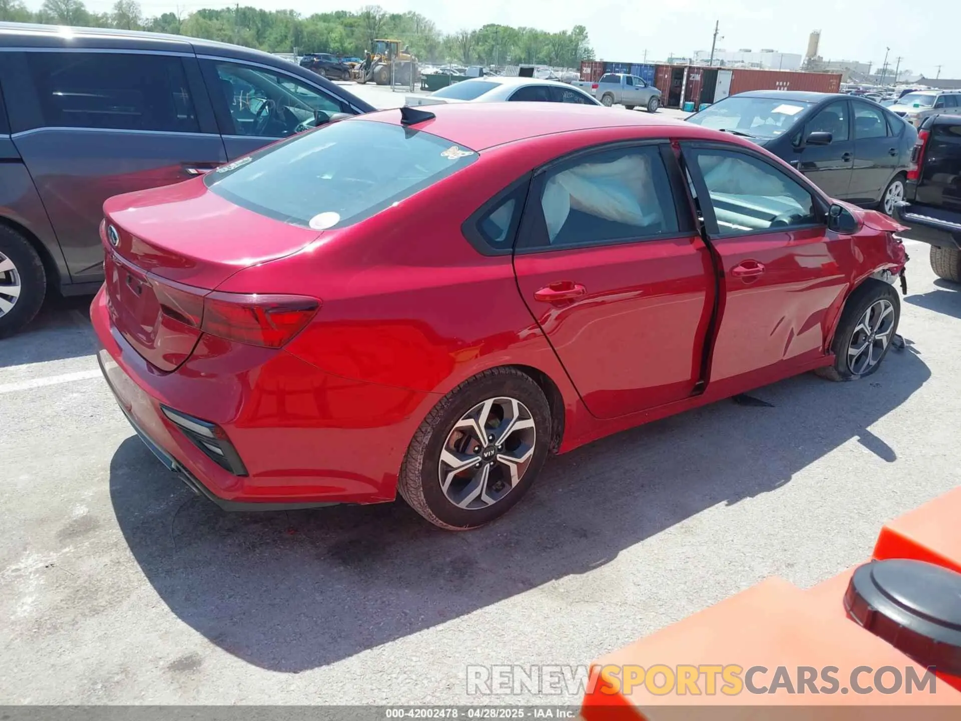 4 Photograph of a damaged car 3KPF24AD8ME324601 KIA FORTE 2021