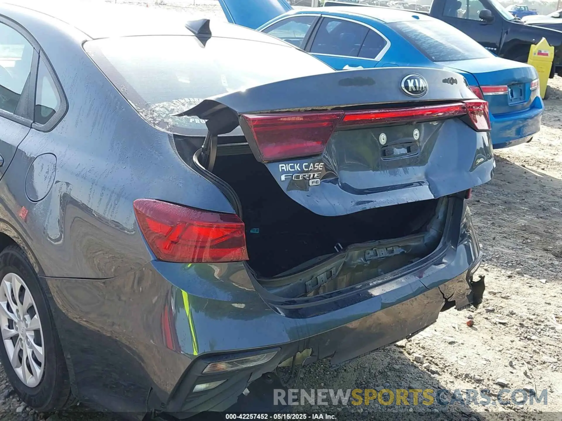 6 Photograph of a damaged car 3KPF24AD8ME327188 KIA FORTE 2021