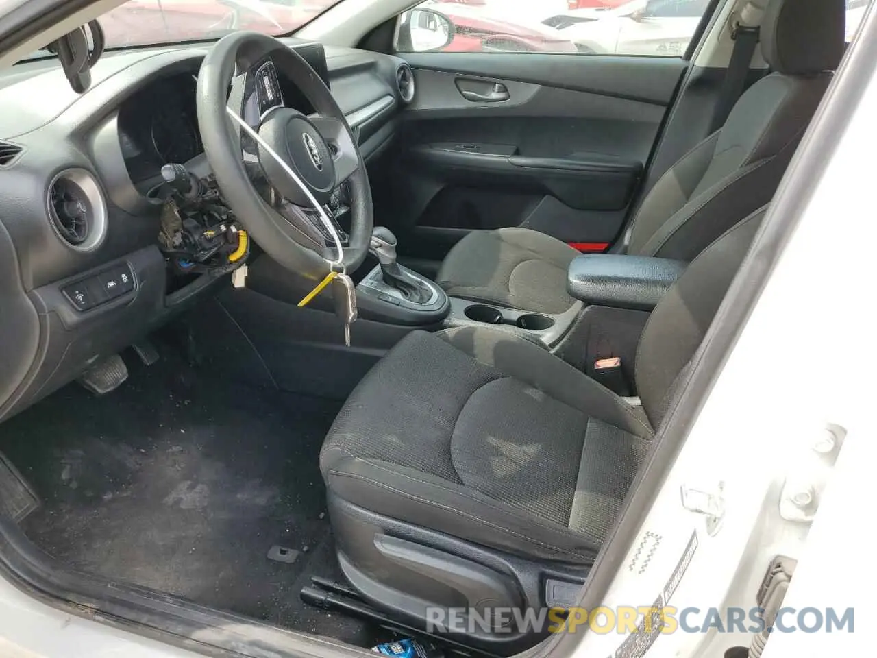 7 Photograph of a damaged car 3KPF24AD8ME327563 KIA FORTE 2021