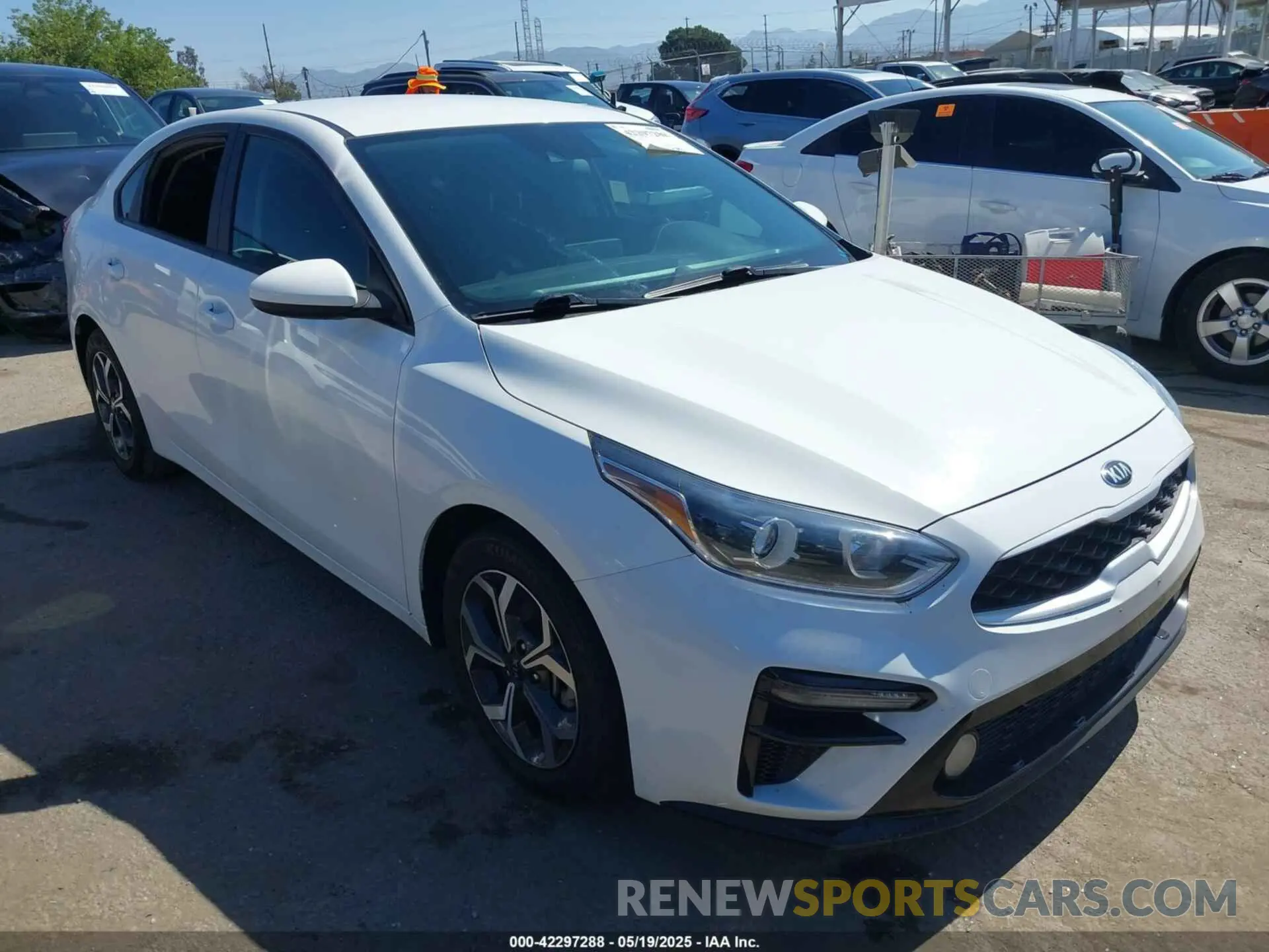 1 Photograph of a damaged car 3KPF24AD8ME332455 KIA FORTE 2021