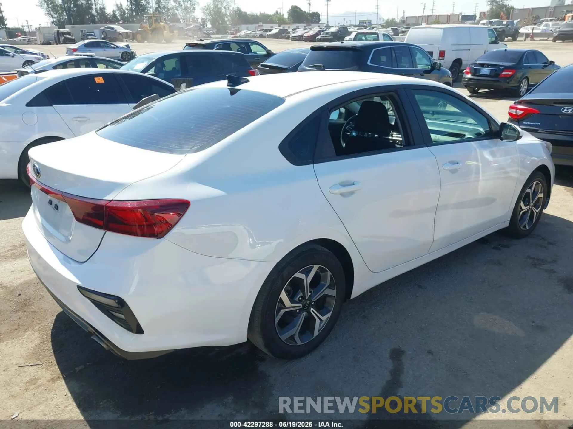 4 Photograph of a damaged car 3KPF24AD8ME332455 KIA FORTE 2021