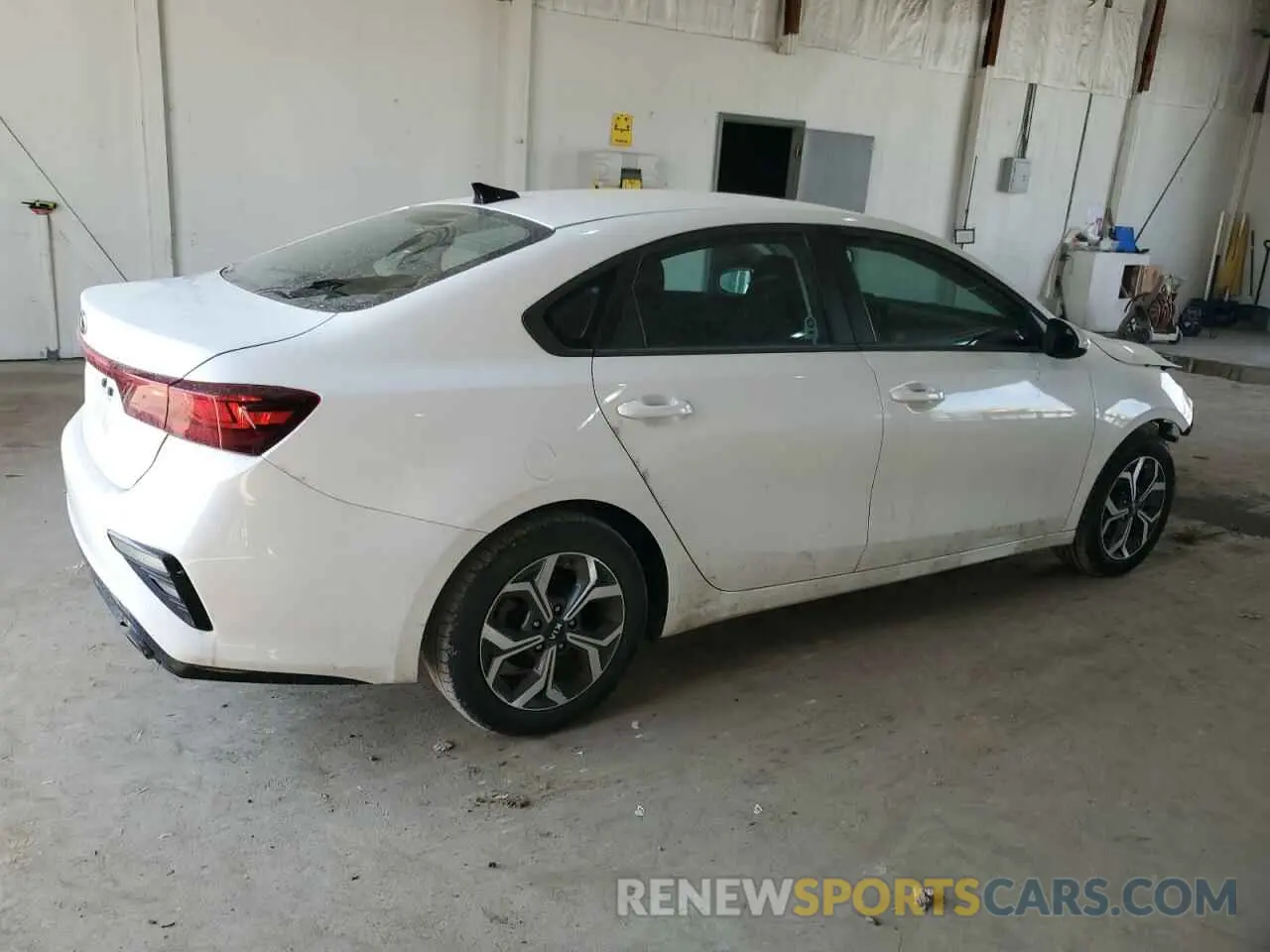 3 Photograph of a damaged car 3KPF24AD8ME347974 KIA FORTE 2021