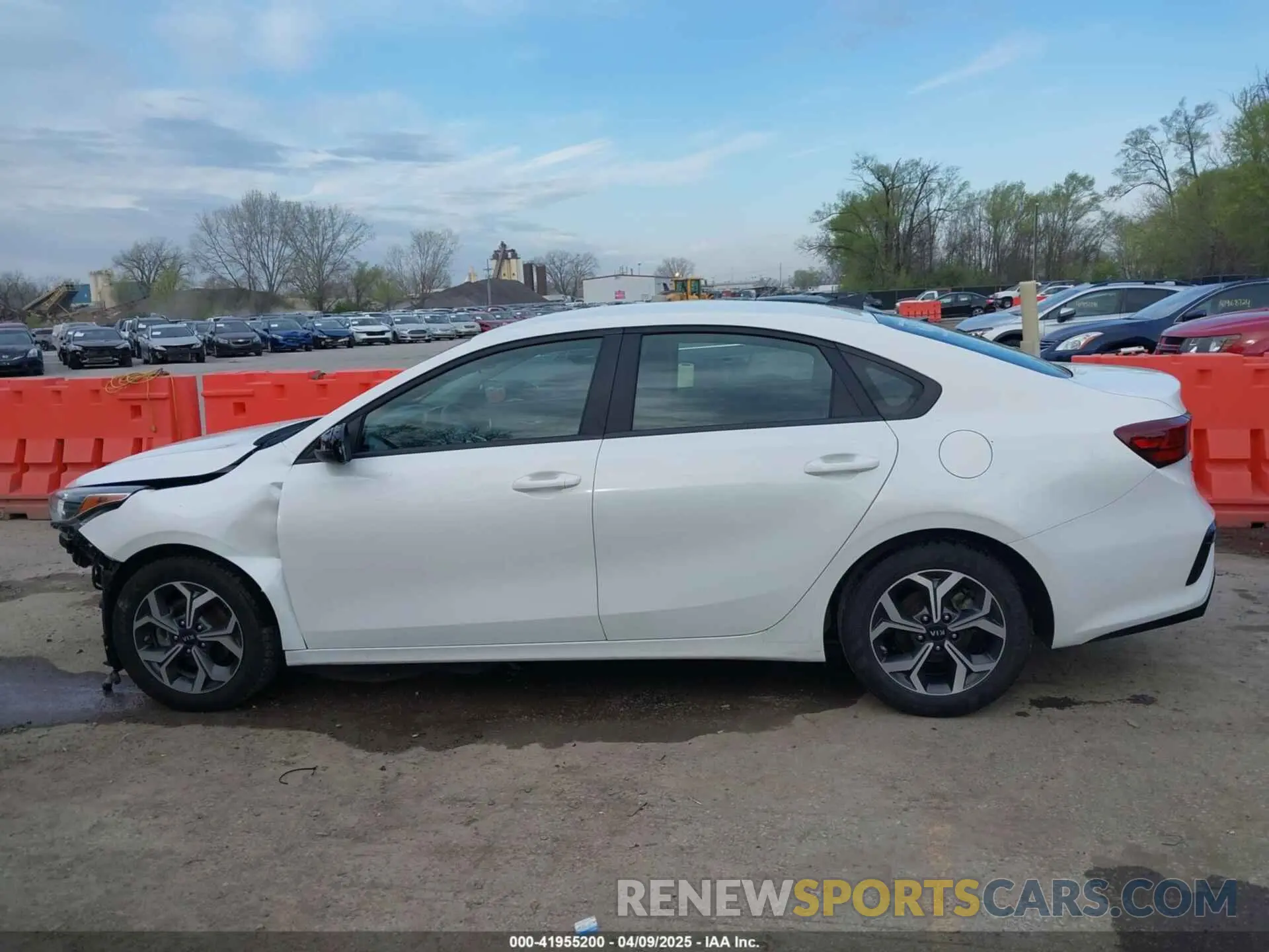 15 Photograph of a damaged car 3KPF24AD8ME360661 KIA FORTE 2021