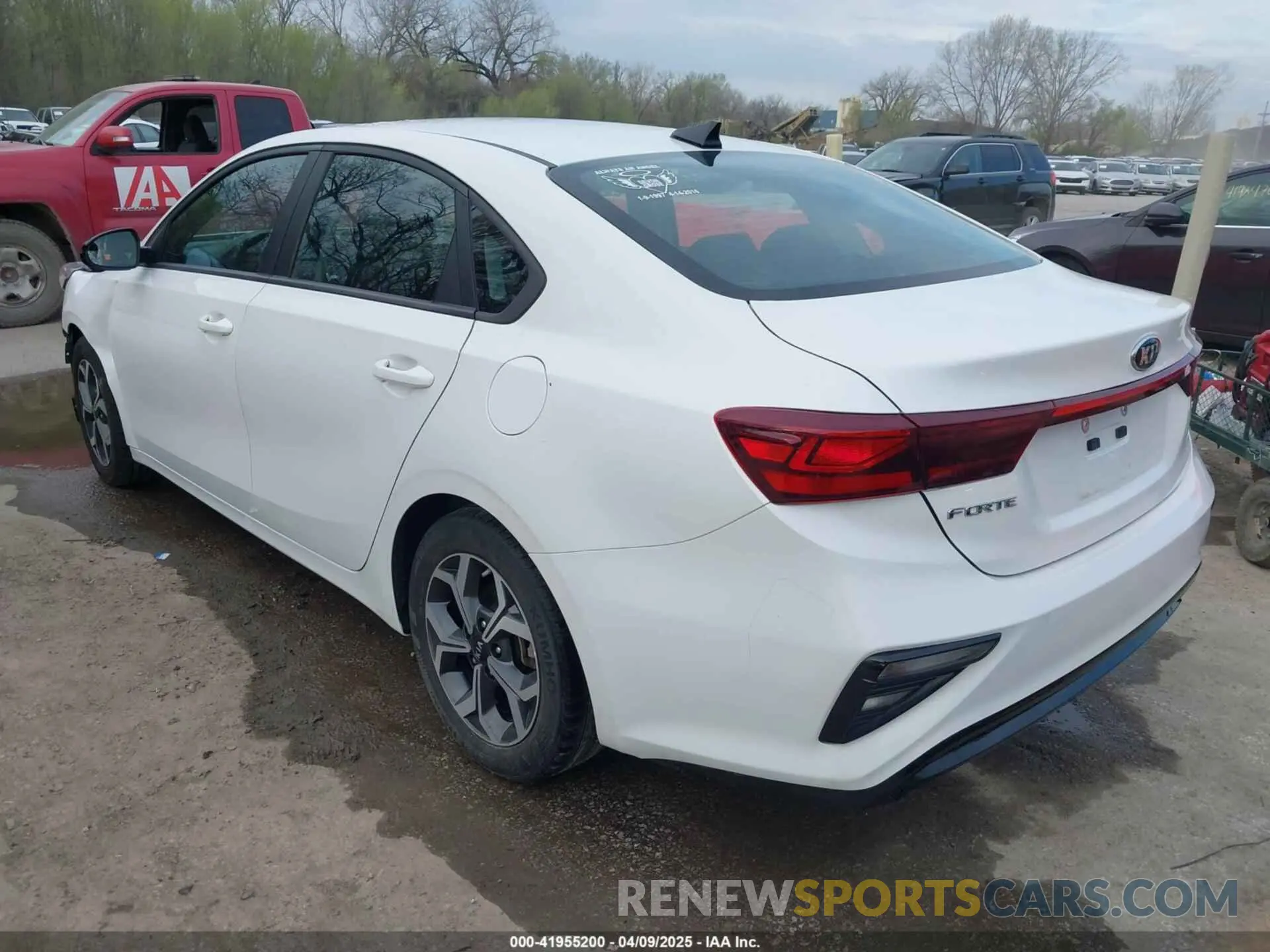 3 Photograph of a damaged car 3KPF24AD8ME360661 KIA FORTE 2021