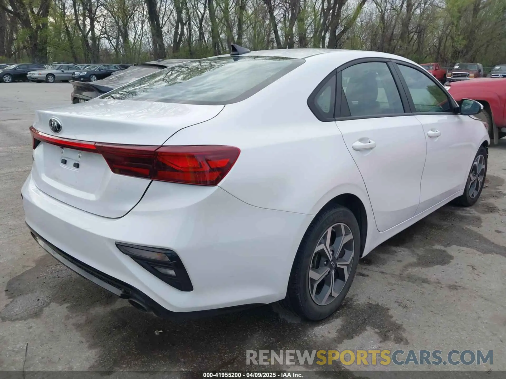 4 Photograph of a damaged car 3KPF24AD8ME360661 KIA FORTE 2021