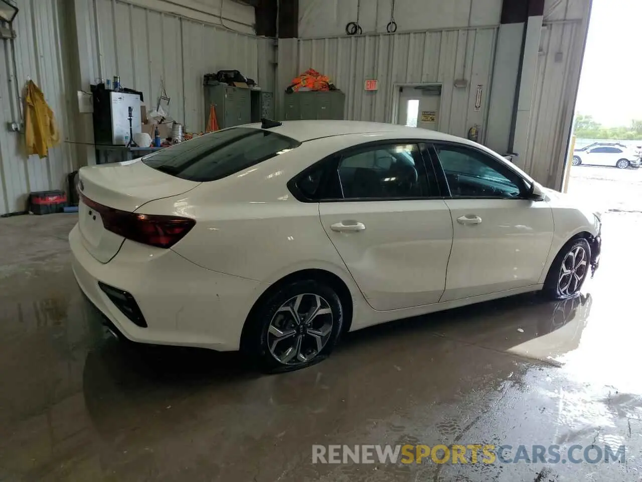 3 Photograph of a damaged car 3KPF24AD8ME363141 KIA FORTE 2021