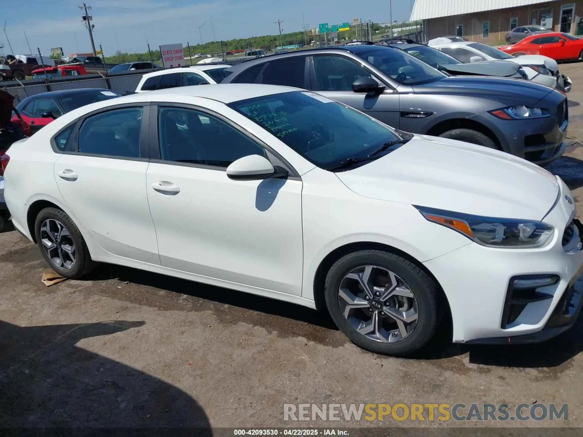 13 Photograph of a damaged car 3KPF24AD8ME363284 KIA FORTE 2021