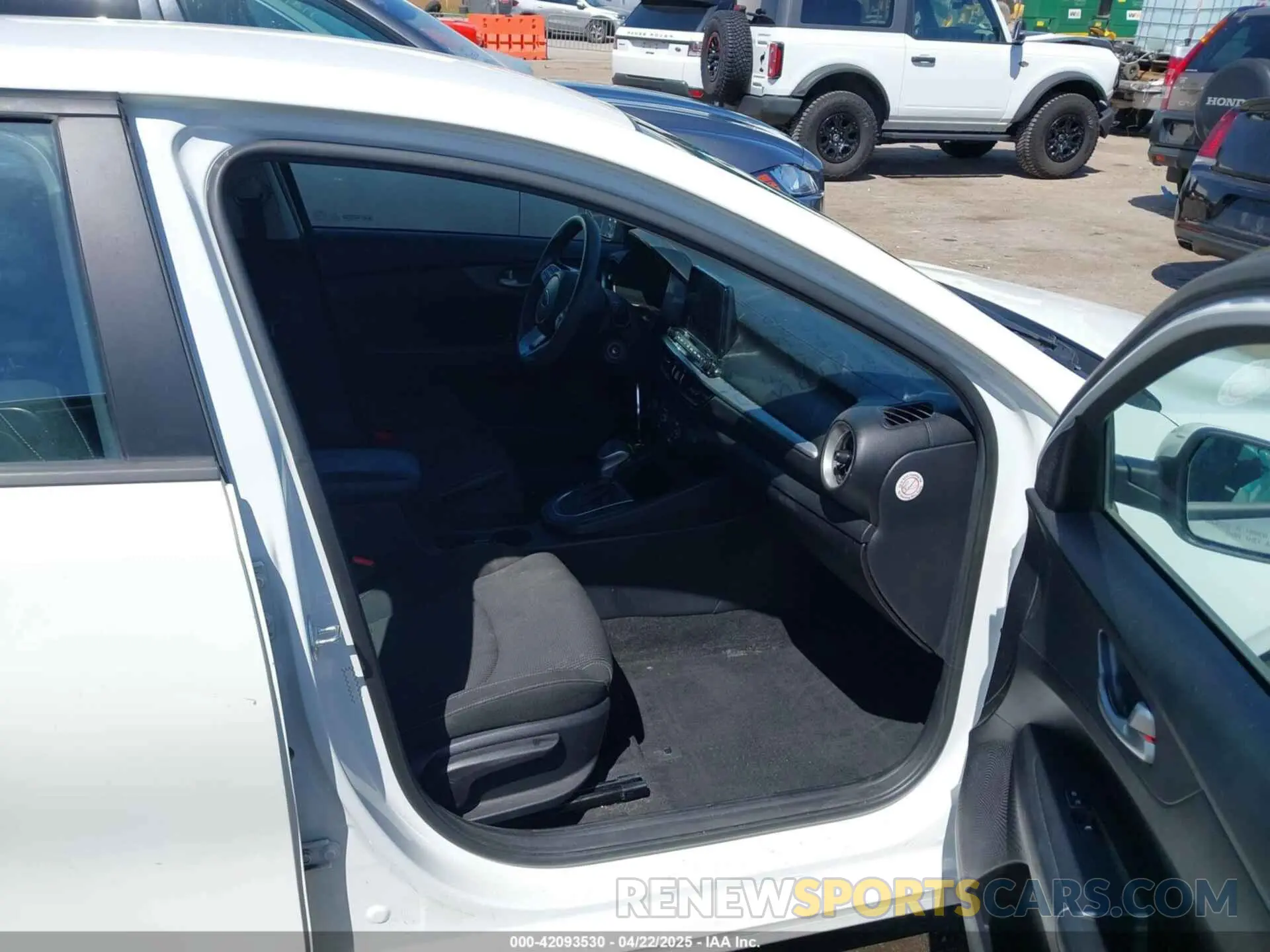 5 Photograph of a damaged car 3KPF24AD8ME363284 KIA FORTE 2021